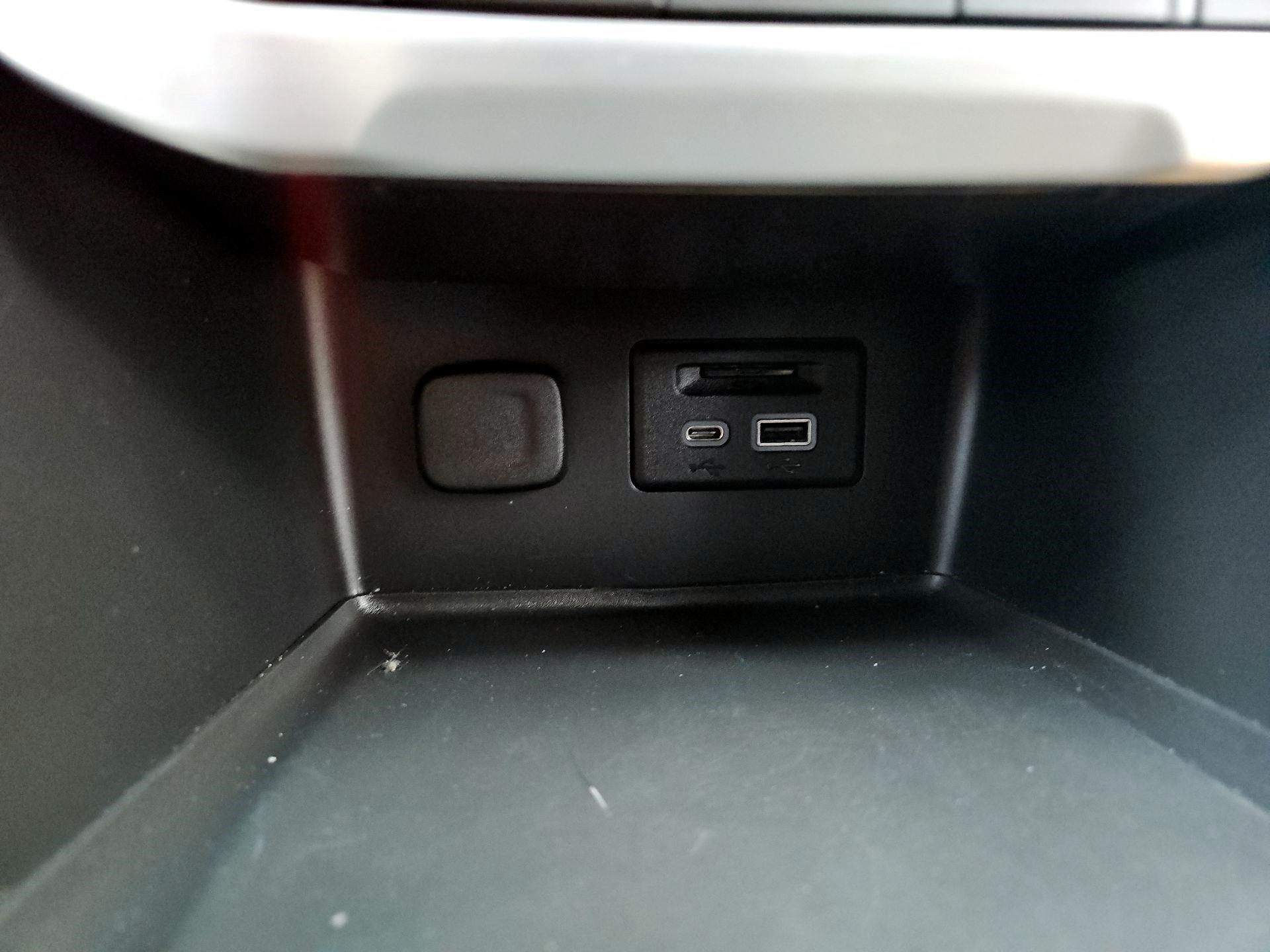 Thumbnail: 2023 GMC Acadia - 16