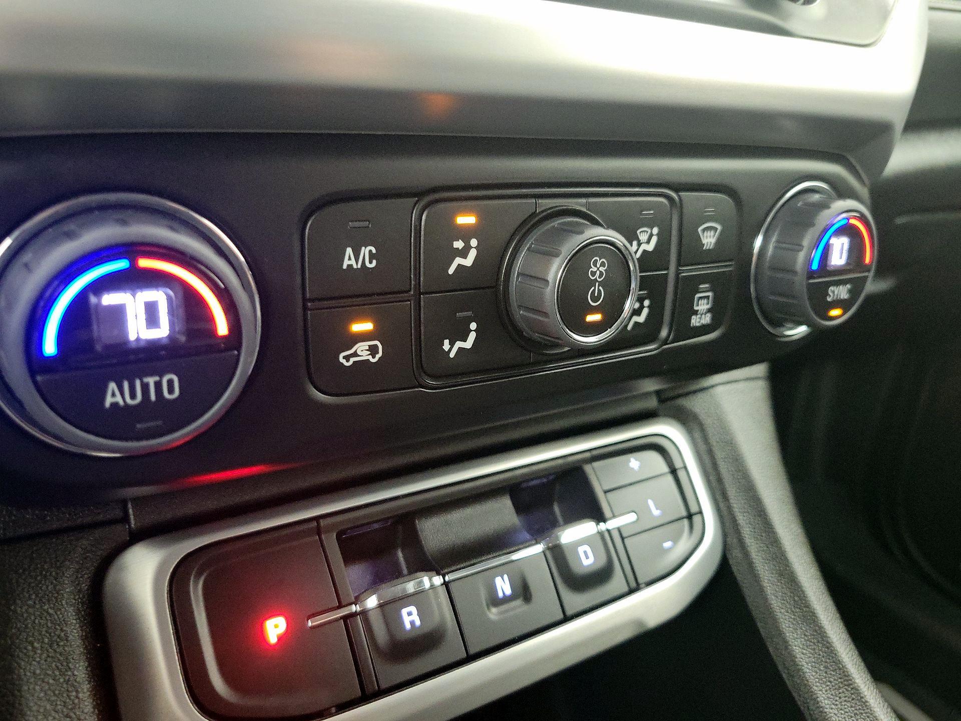 Thumbnail: 2023 GMC Acadia - 16