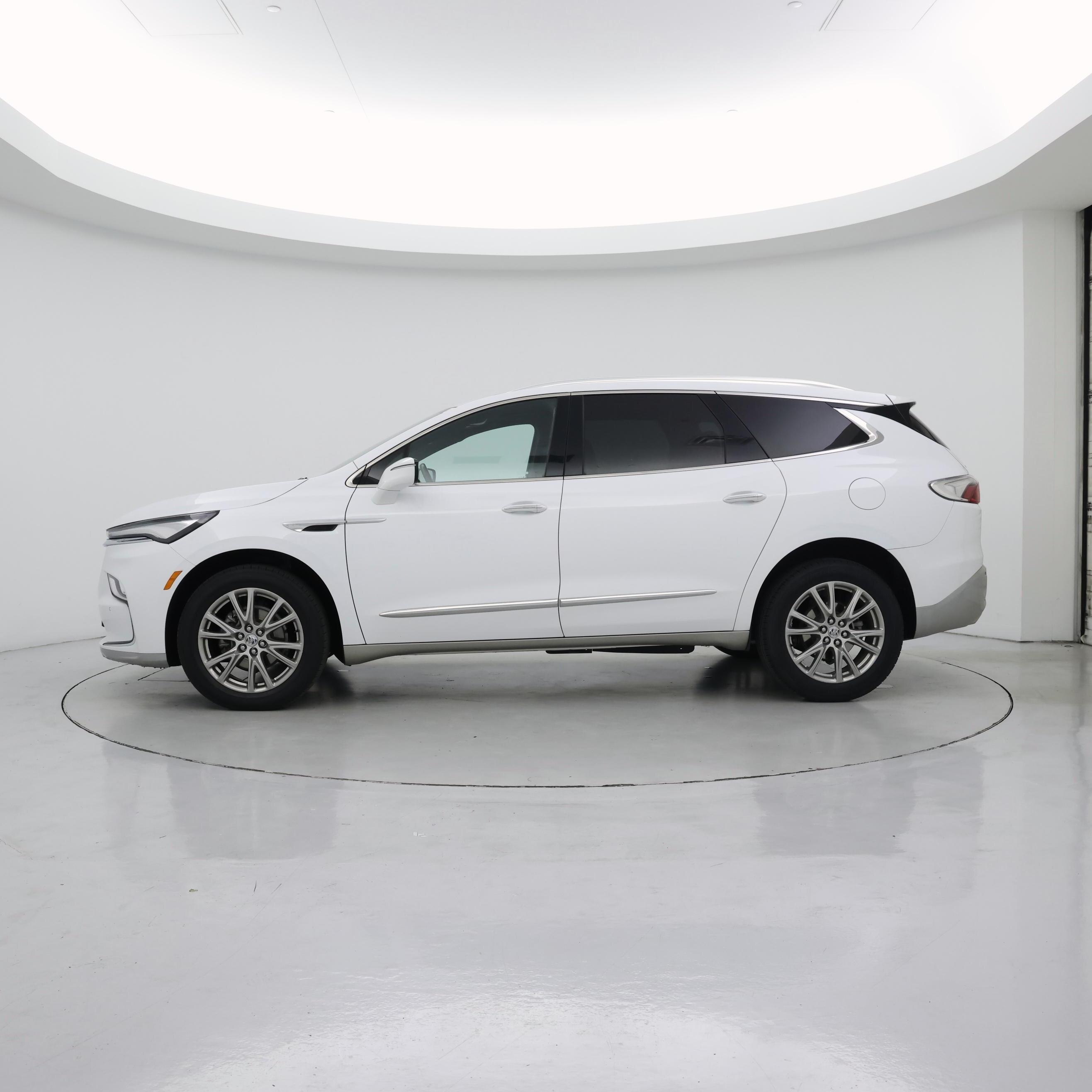Thumbnail: 2023 Buick Enclave - 3