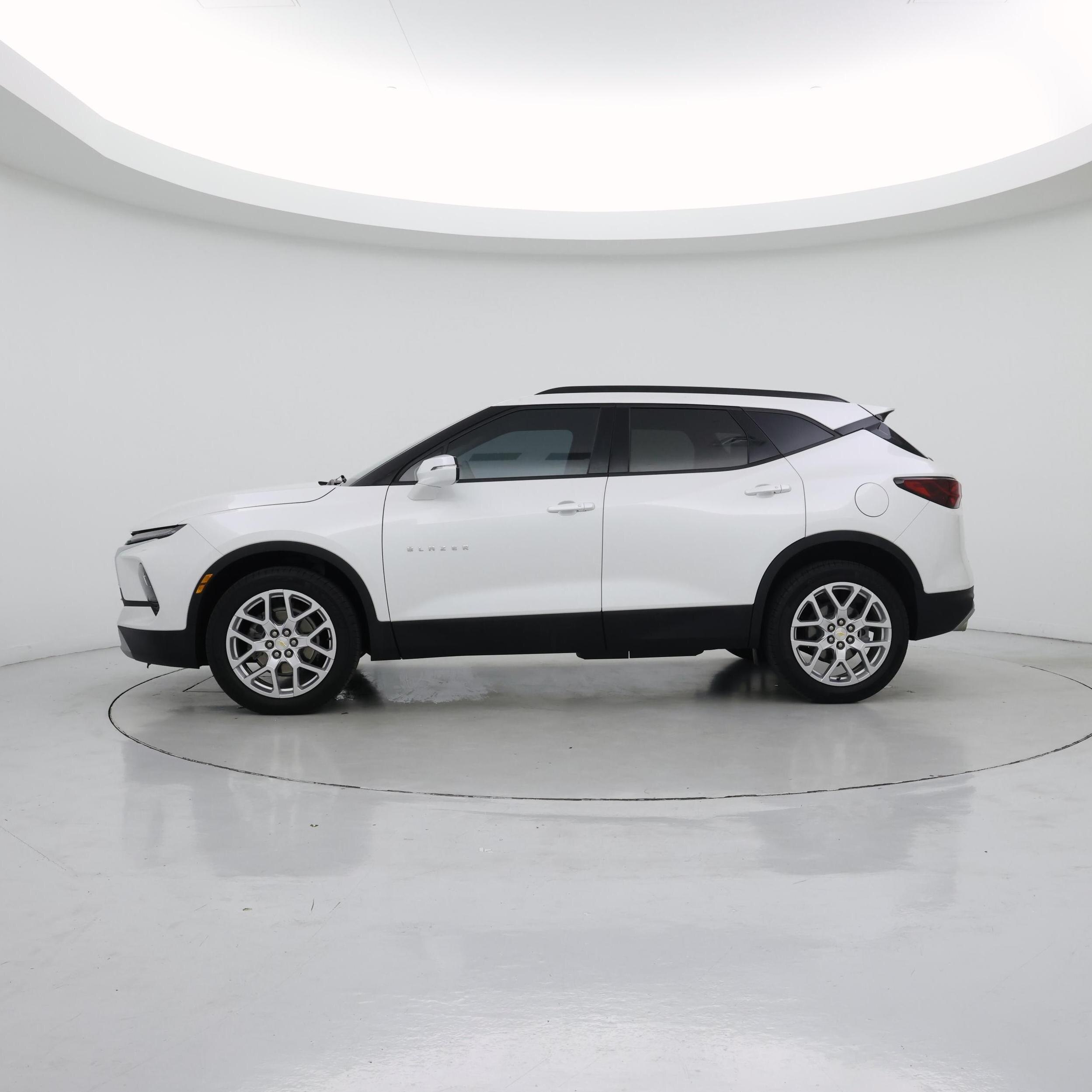 Thumbnail: 2023 Chevrolet Blazer - 3