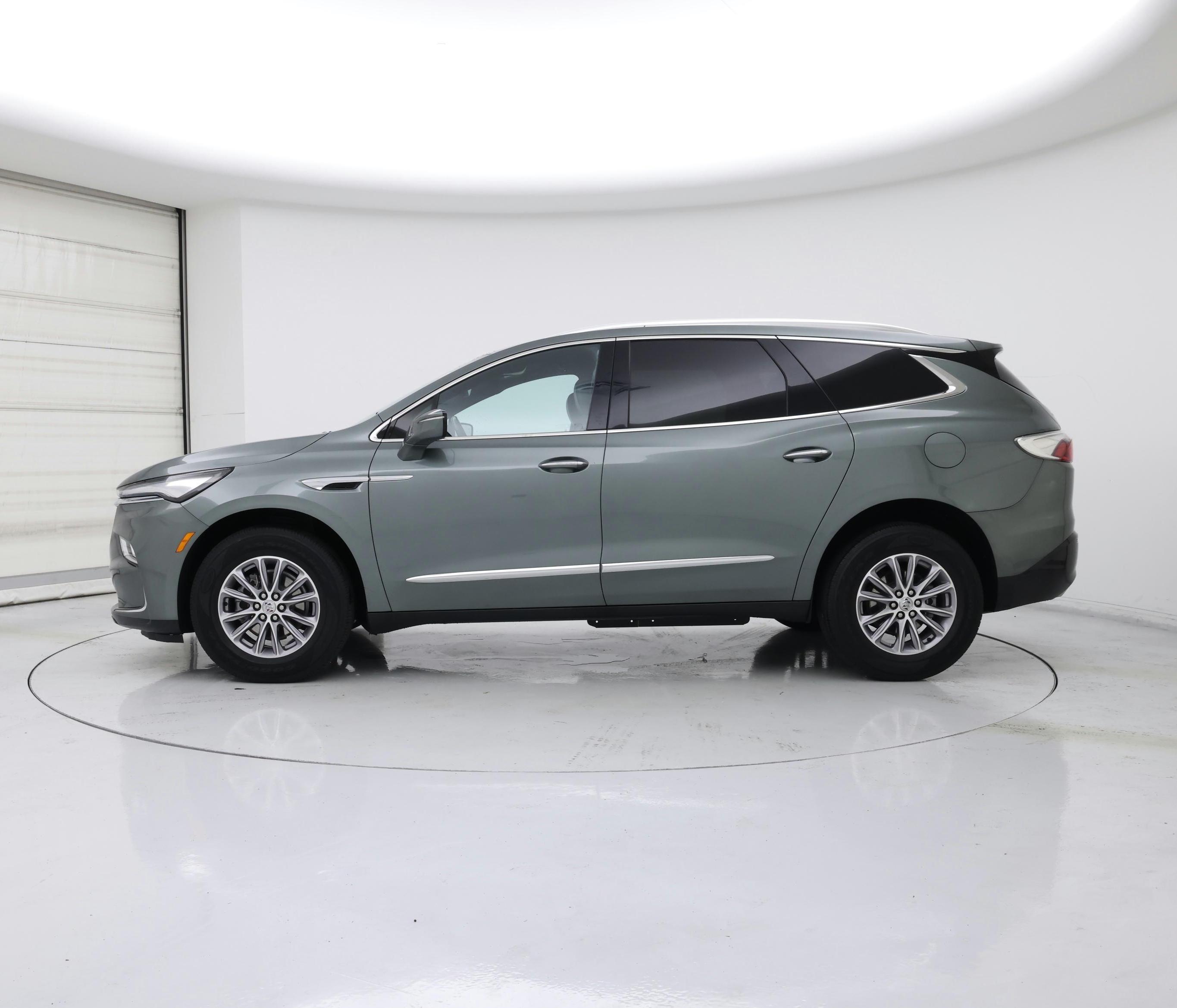 Thumbnail: 2023 Buick Enclave - 3