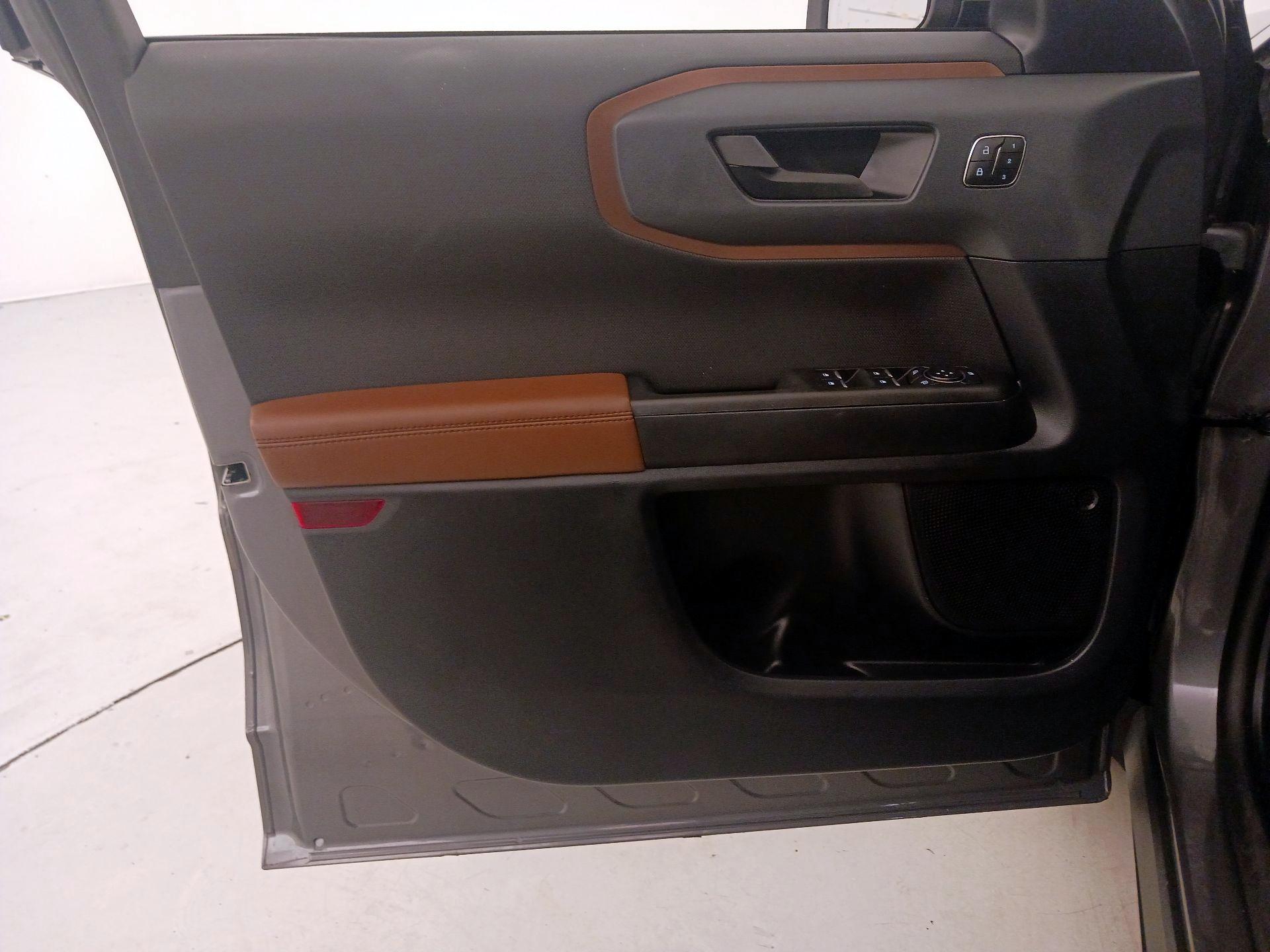 Thumbnail: 2023 Ford Bronco Sport - 12