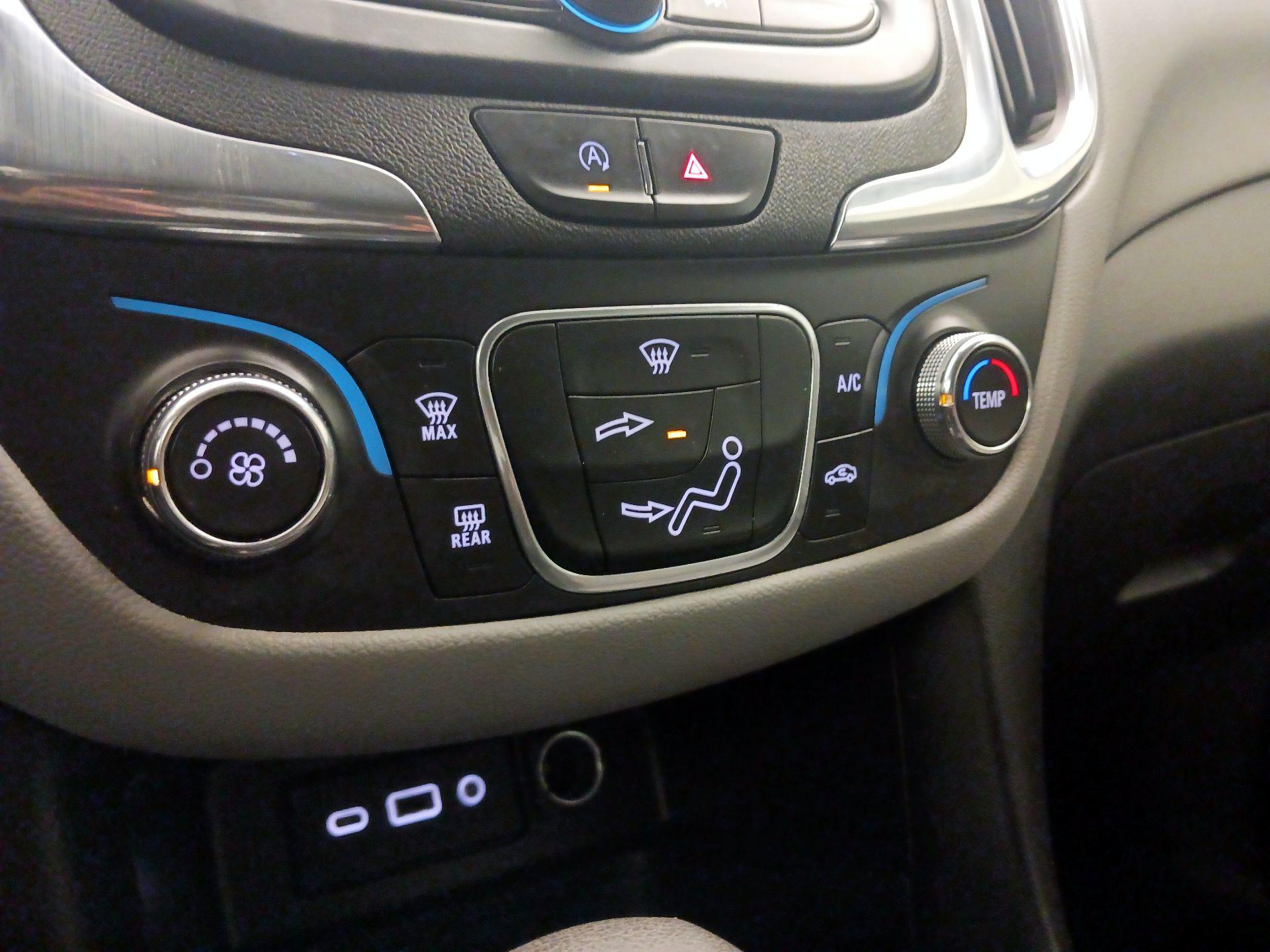 Thumbnail: 2023 Chevrolet Equinox - 16