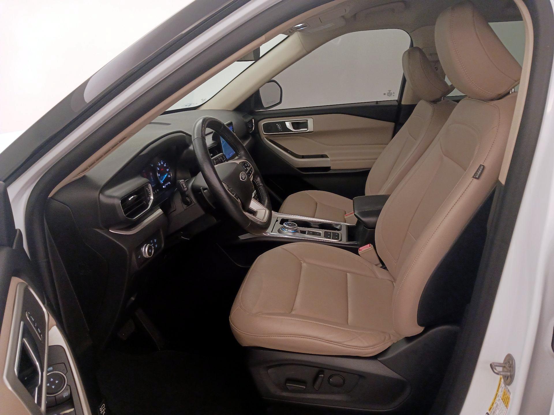 Thumbnail: 2020 Ford Explorer - 11