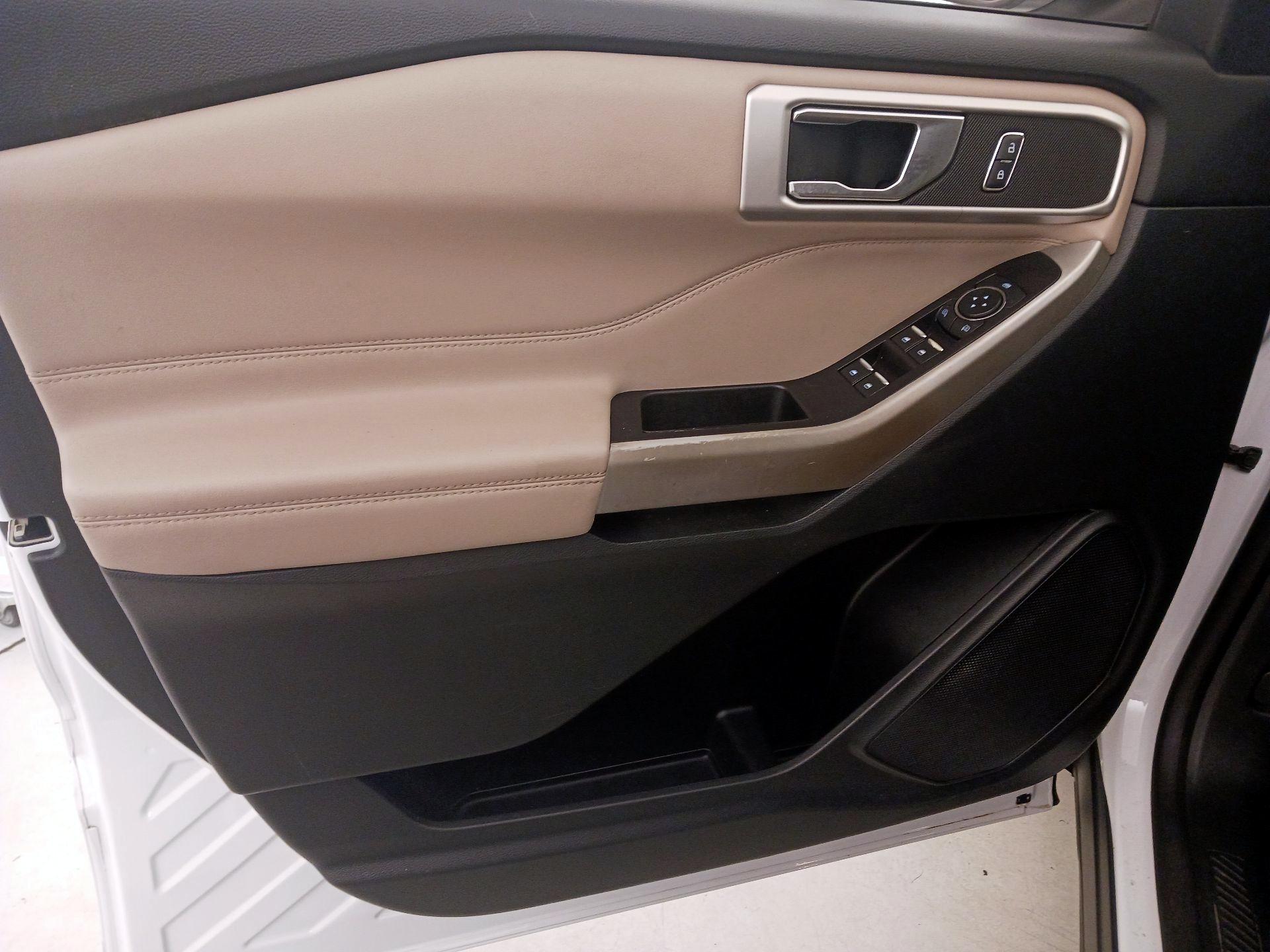 Thumbnail: 2020 Ford Explorer - 12