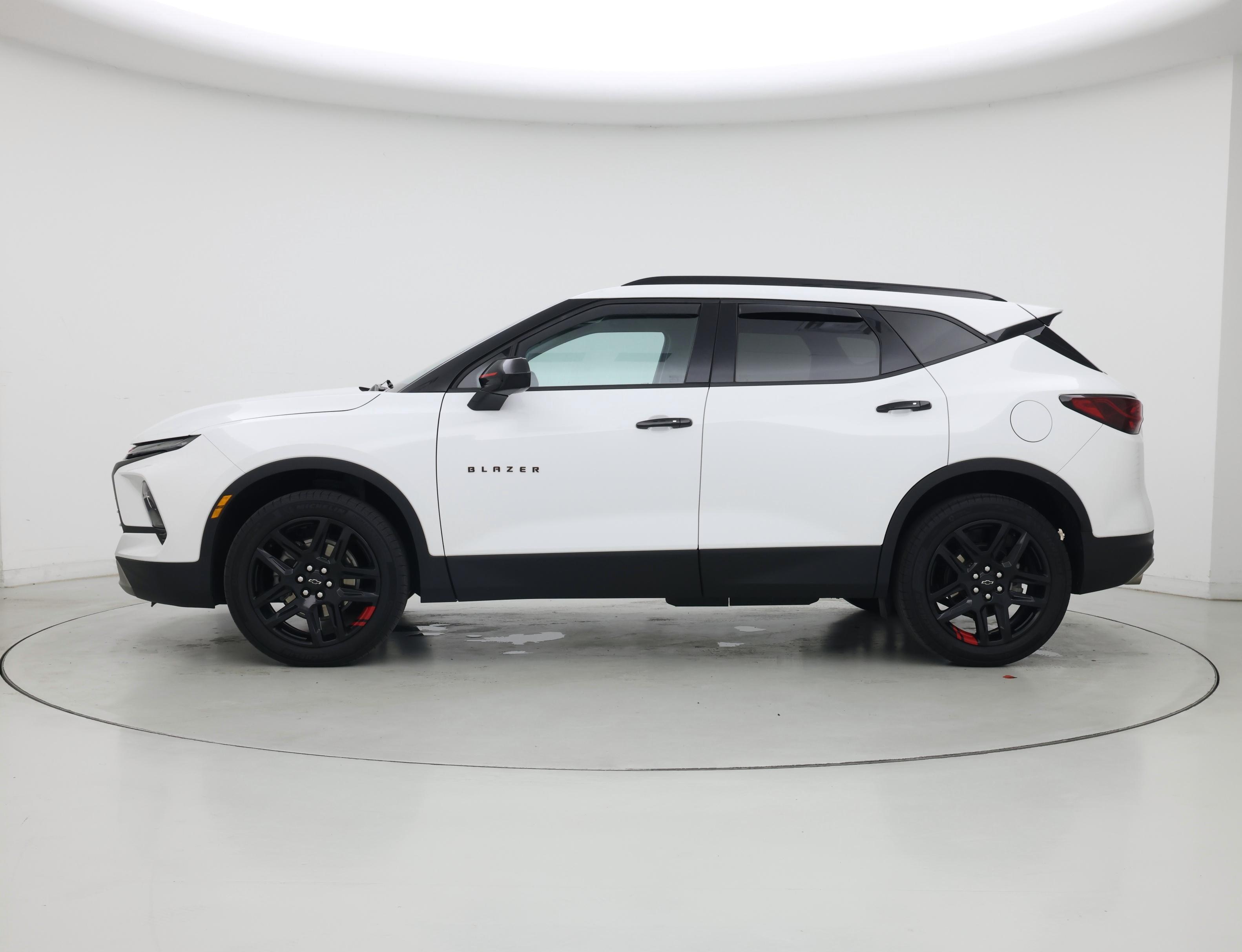 Thumbnail: 2023 Chevrolet Blazer - 3