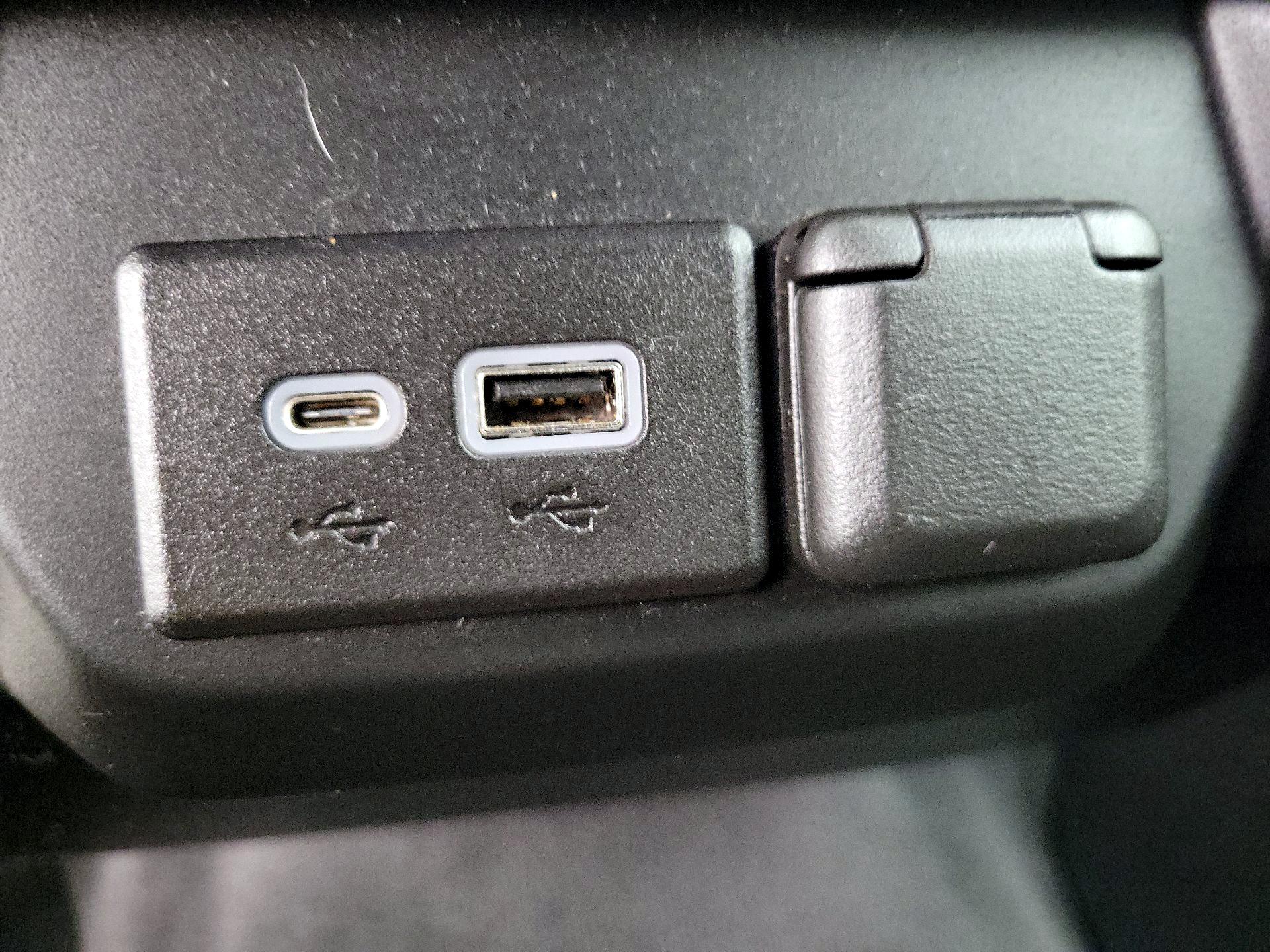 Thumbnail: 2022 Chevrolet Silverado 1500 - 18