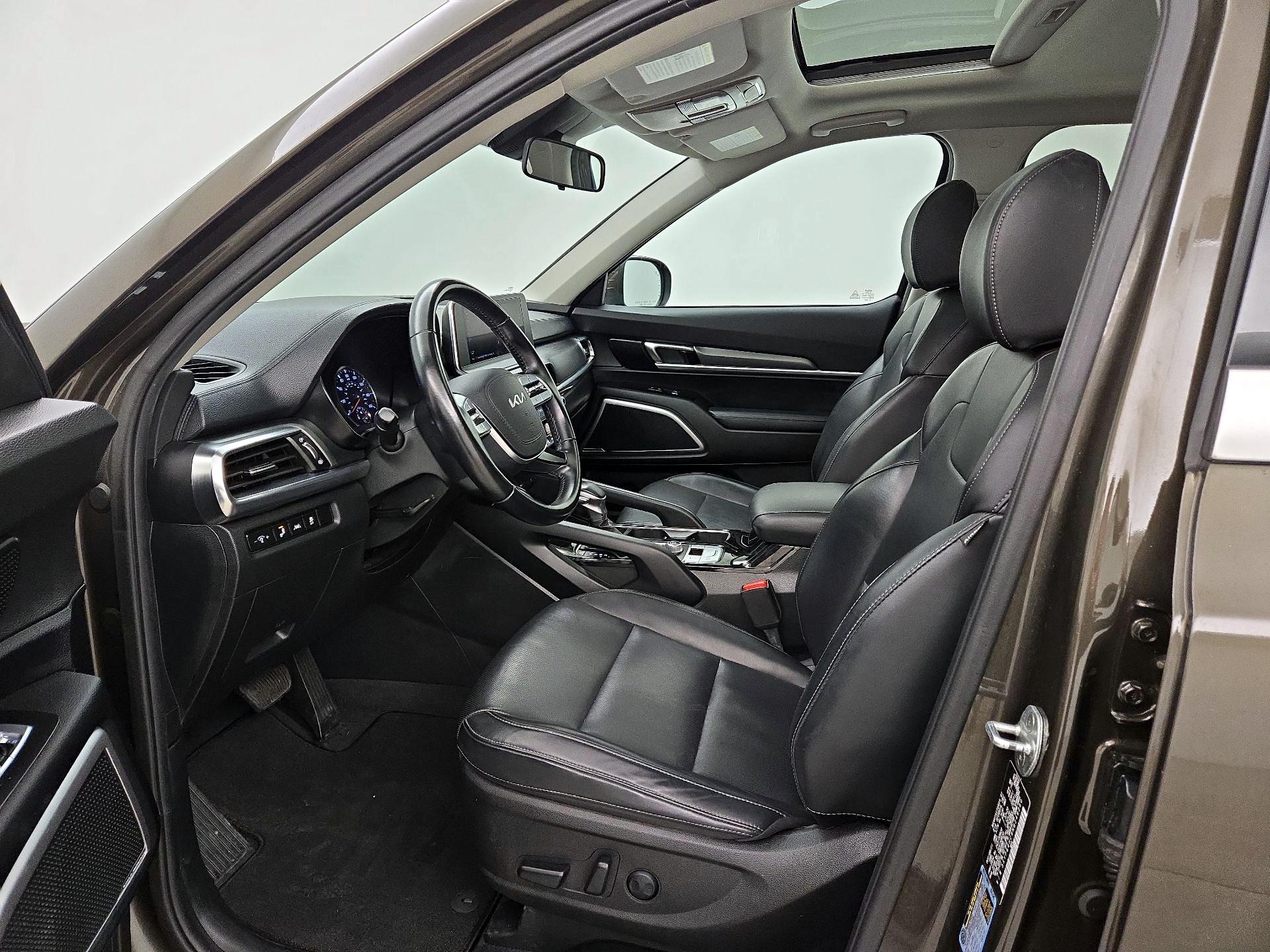 Thumbnail: 2022 Kia Telluride - 11