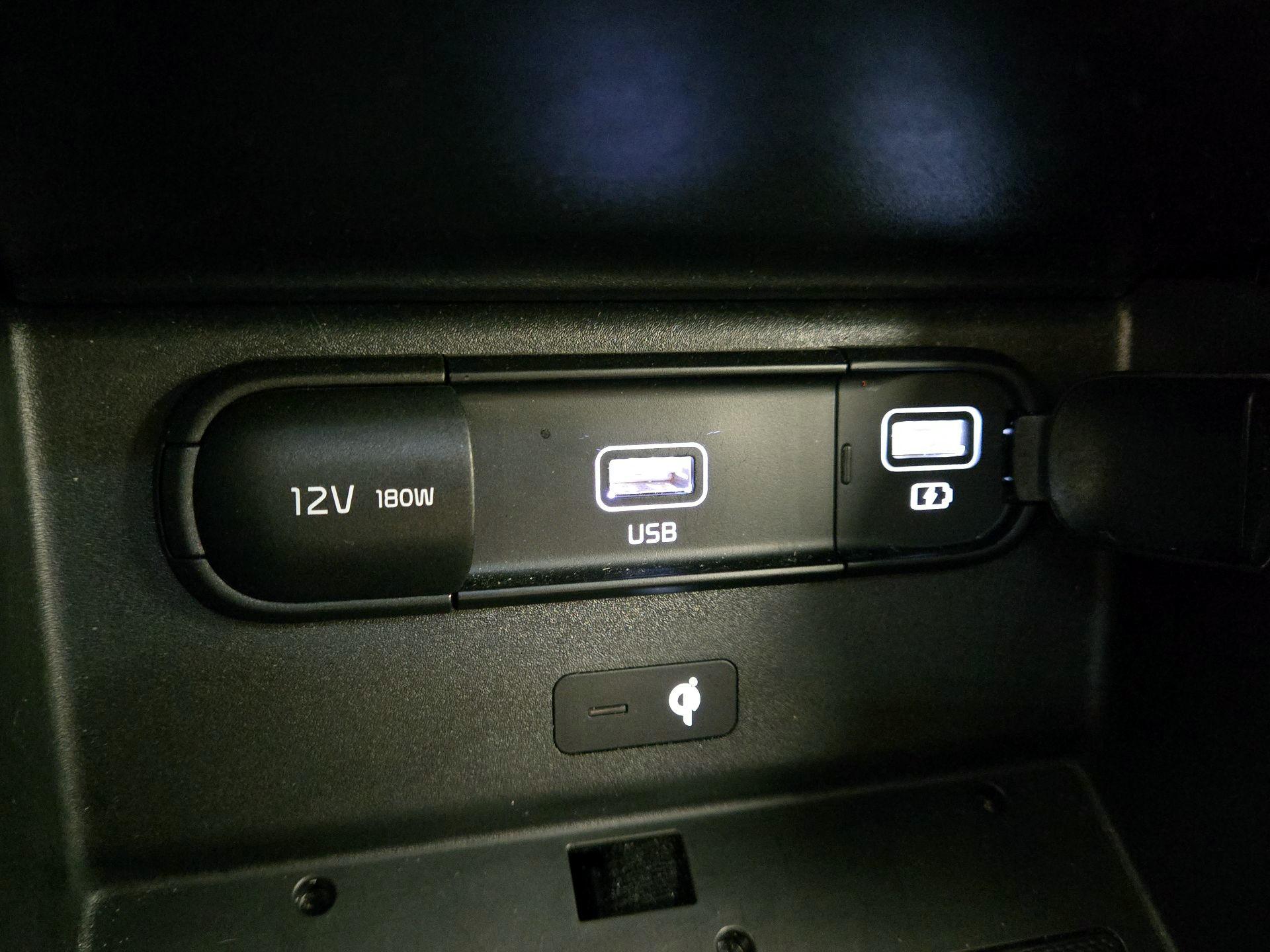 Thumbnail: 2022 Kia Telluride - 19