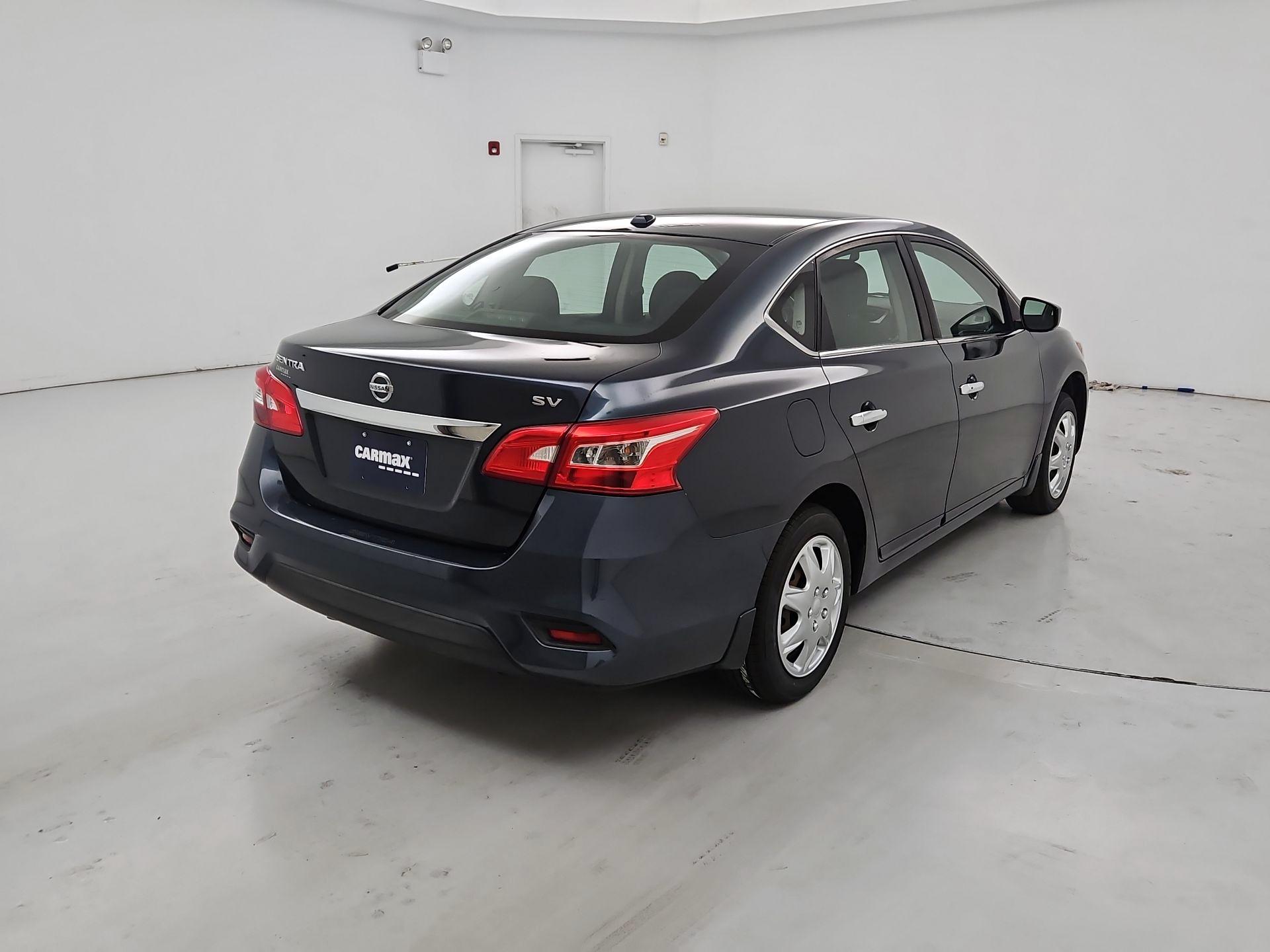 Thumbnail: 2017 Nissan Sentra - 5