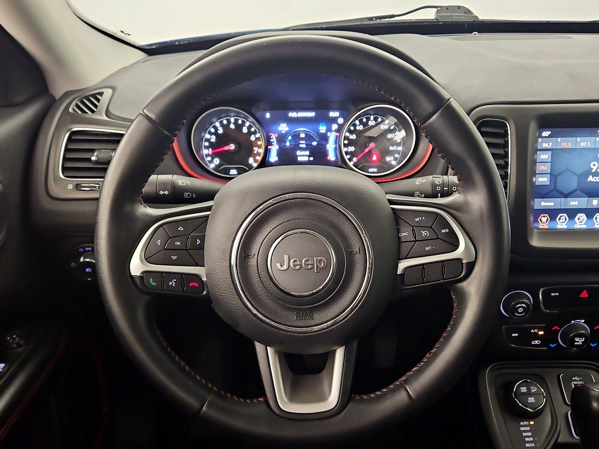 Thumbnail: 2020 Jeep Compass - 10