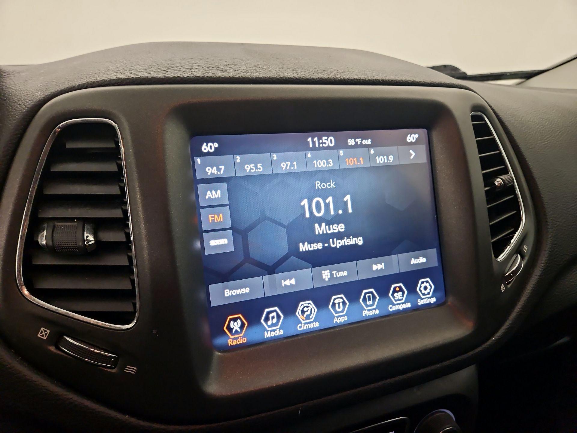 Thumbnail: 2020 Jeep Compass - 15