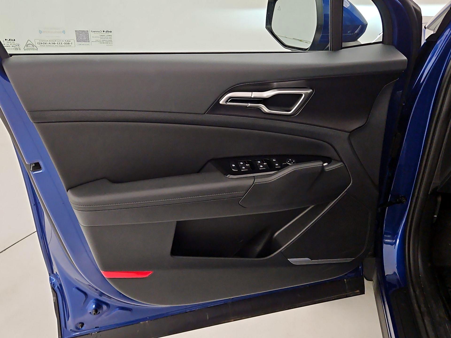 Thumbnail: 2025 Kia Sportage - 12