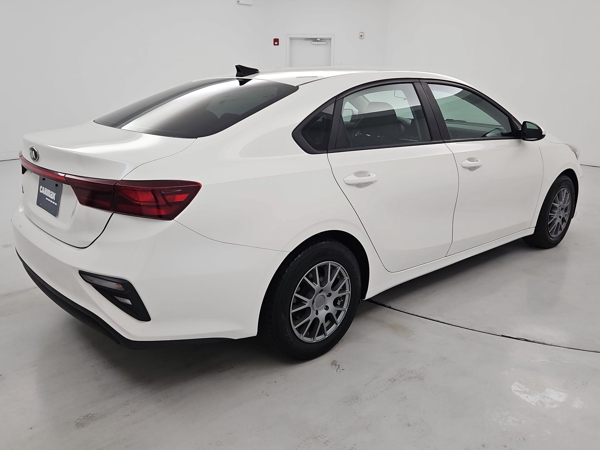 Thumbnail: 2019 Kia Forte - 5