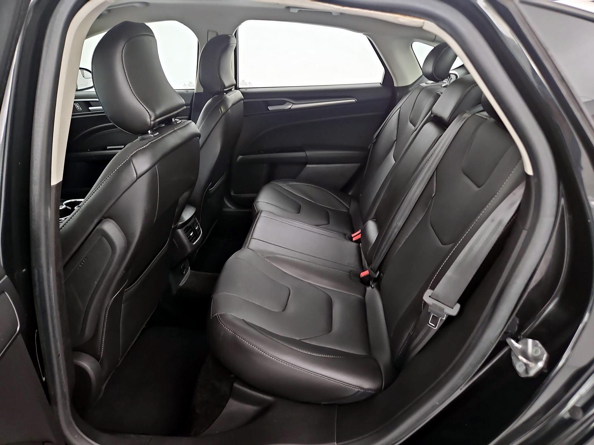 Thumbnail: 2015 Ford Fusion - 18