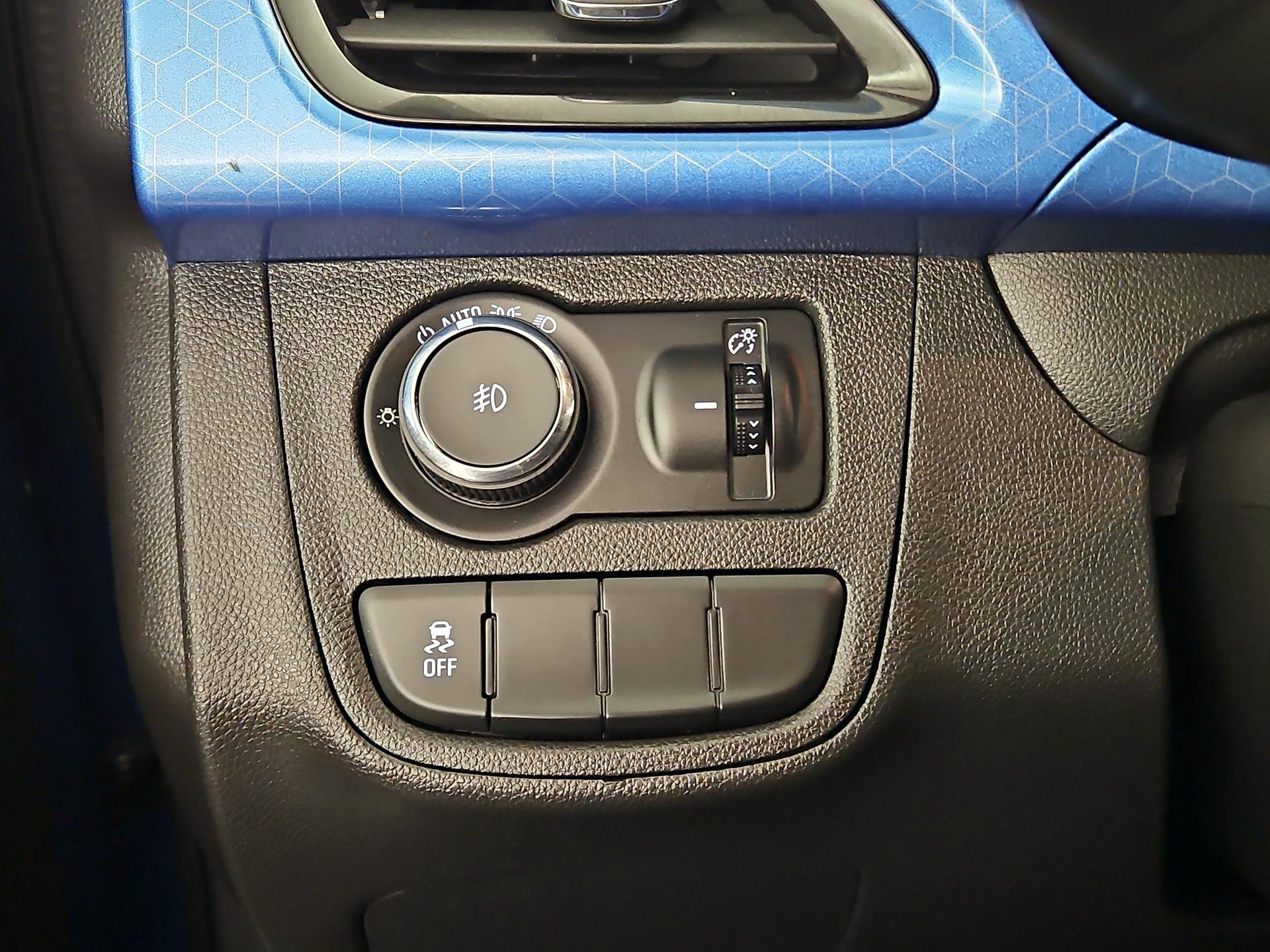 Thumbnail: 2017 Chevrolet Spark - 13