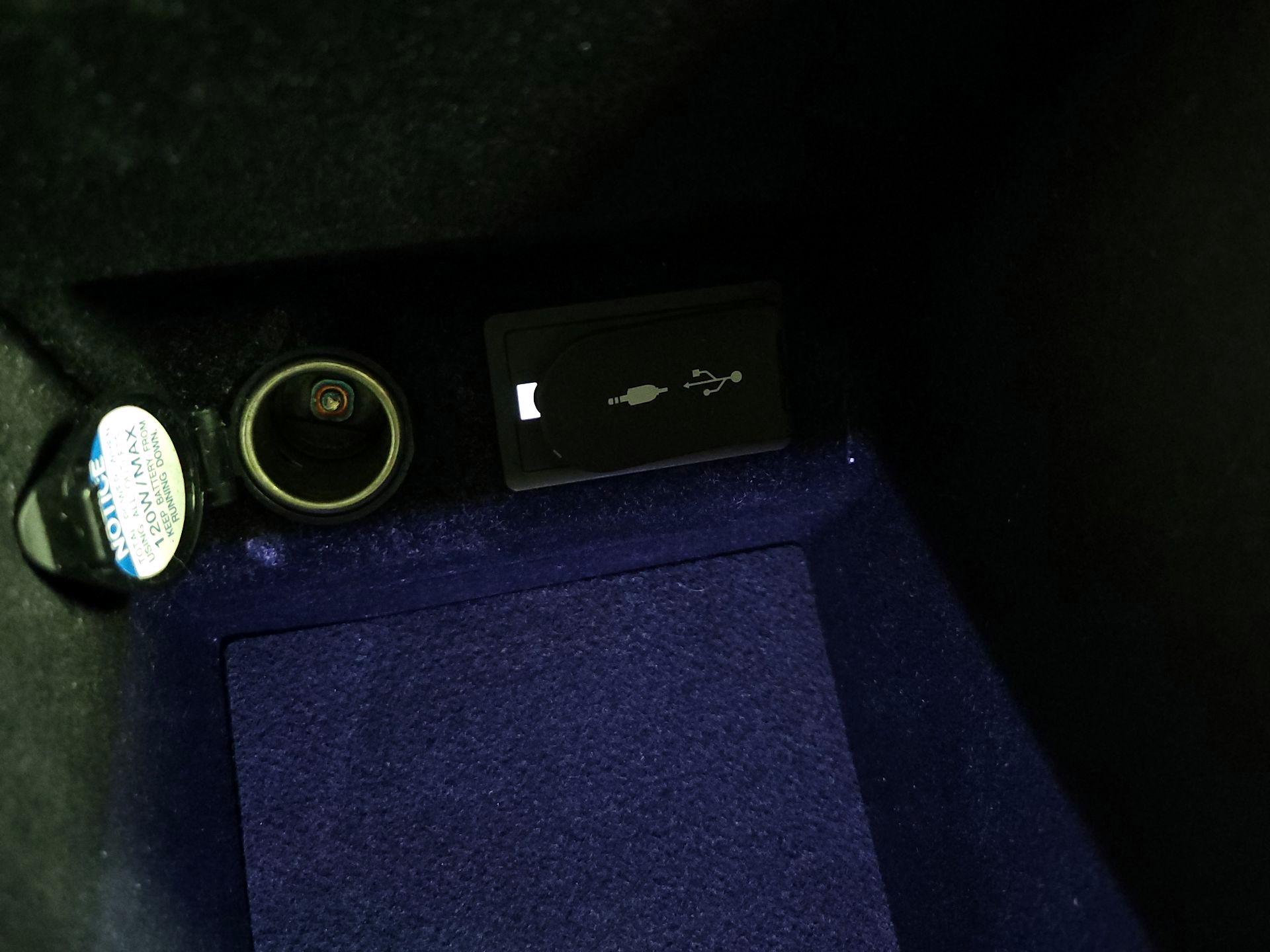 Thumbnail: 2017 Lexus ES - 19