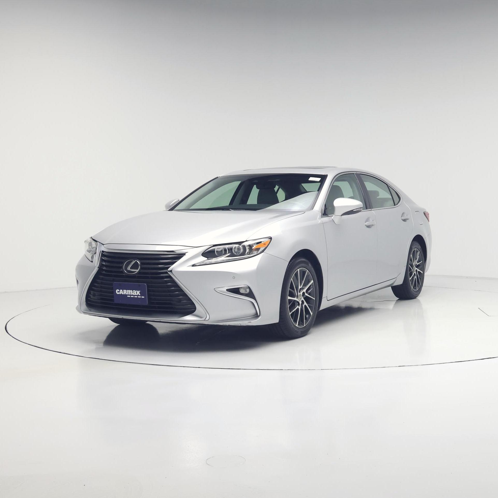 Thumbnail: 2017 Lexus ES - 4