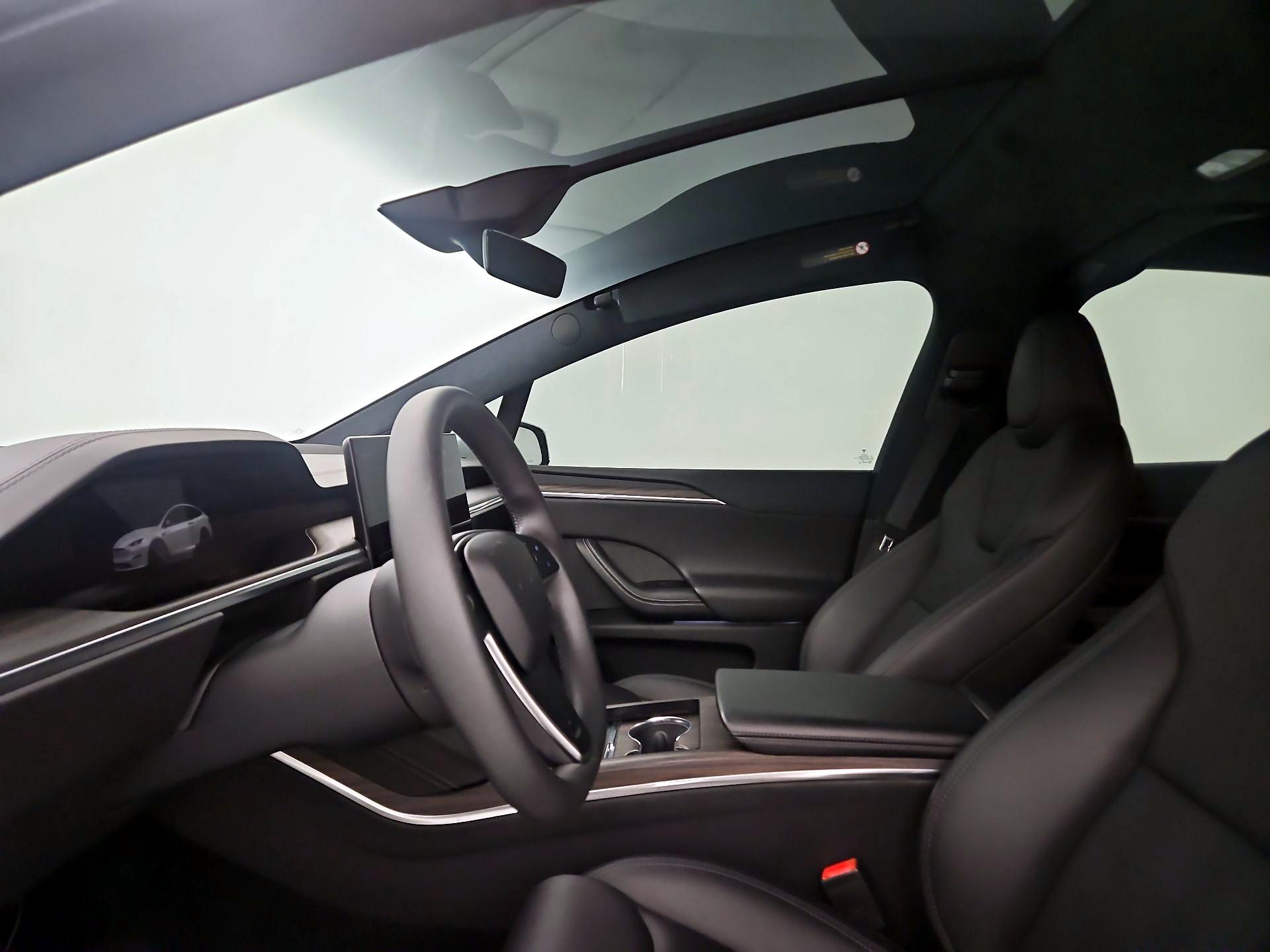 Thumbnail: 2024 Tesla Model X - 18