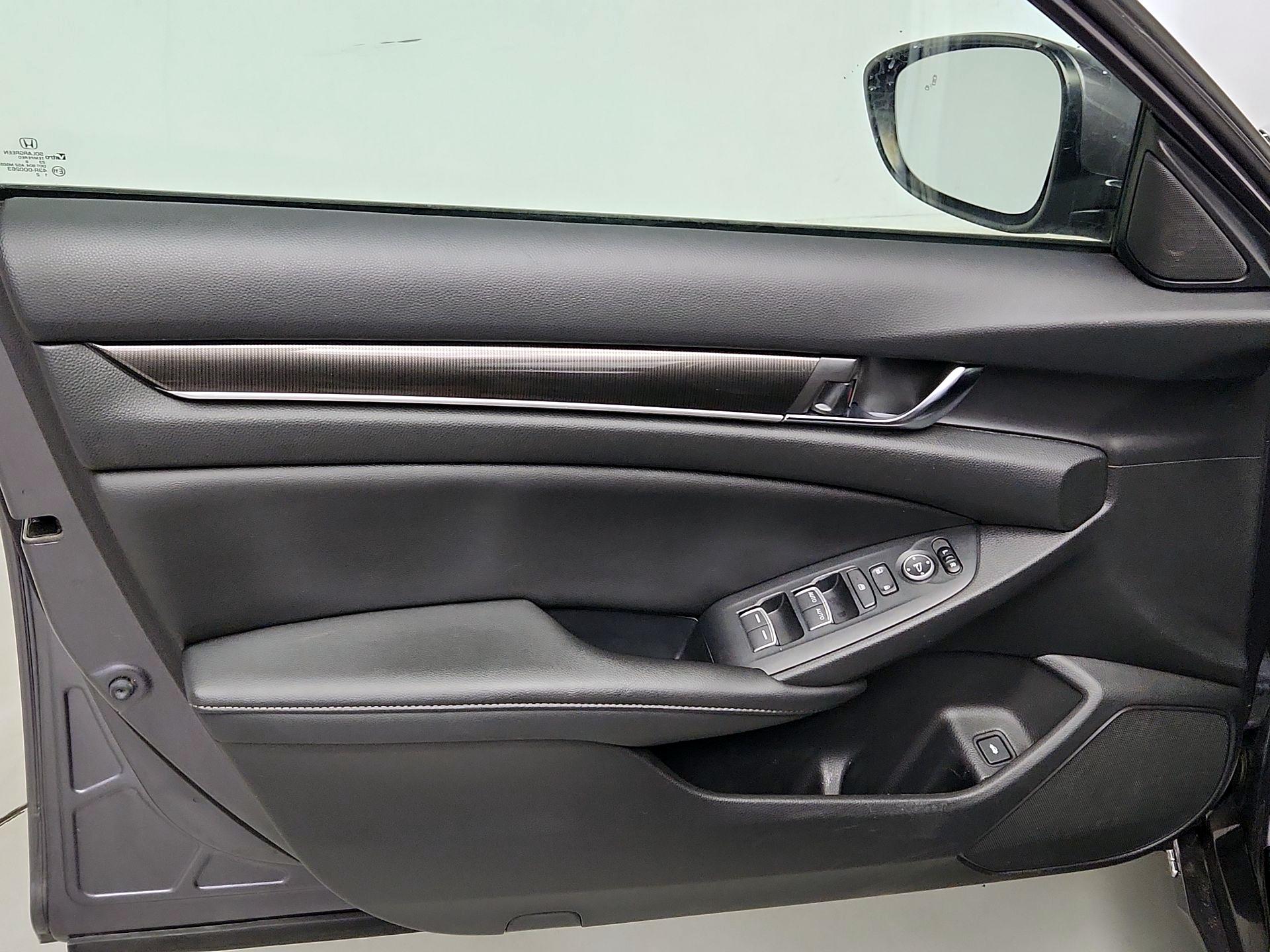 Thumbnail: 2019 Honda Accord - 12