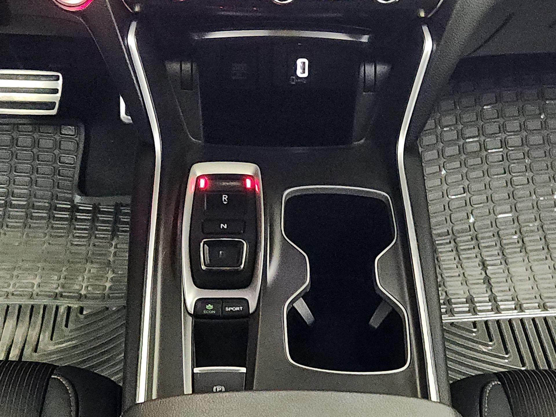 Thumbnail: 2019 Honda Accord - 17