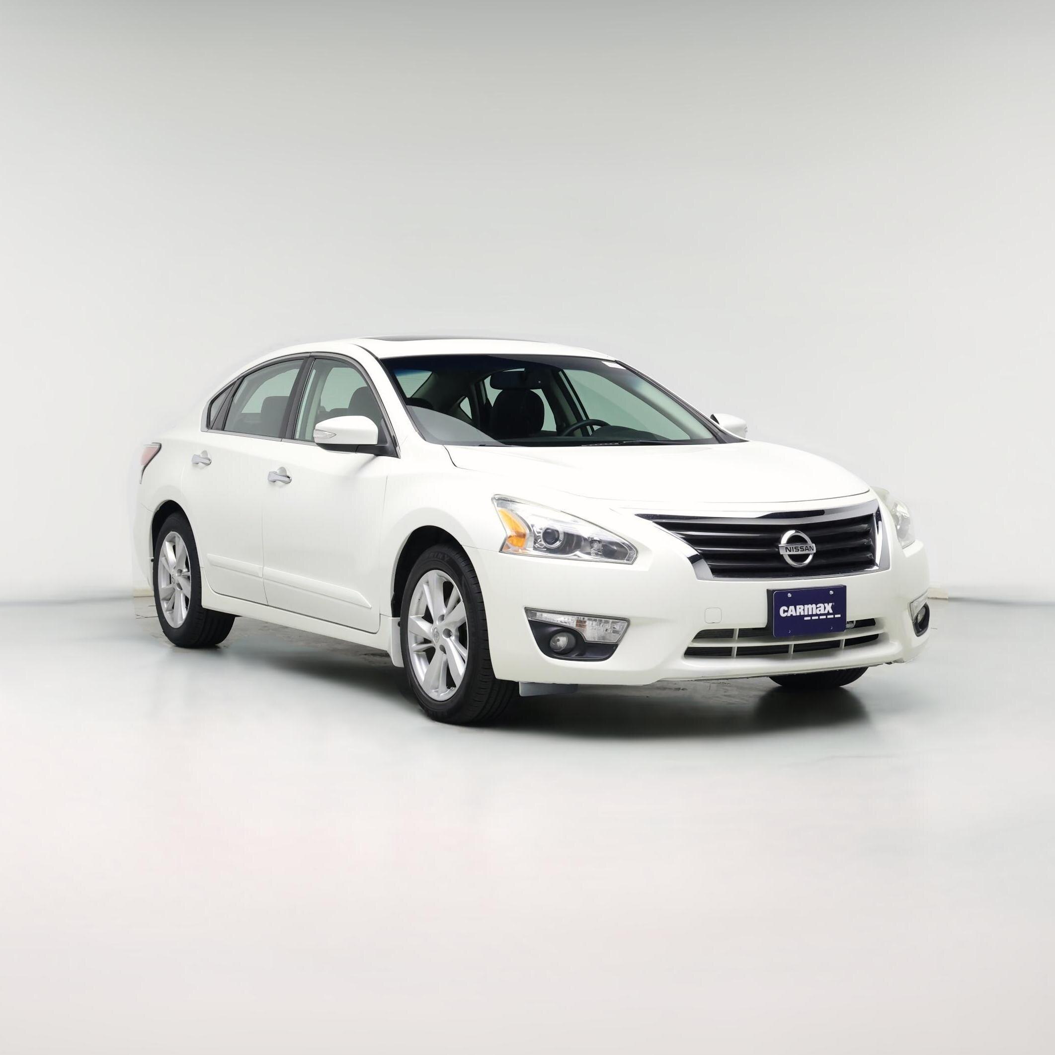 Thumbnail: 2015 Nissan Altima - 1