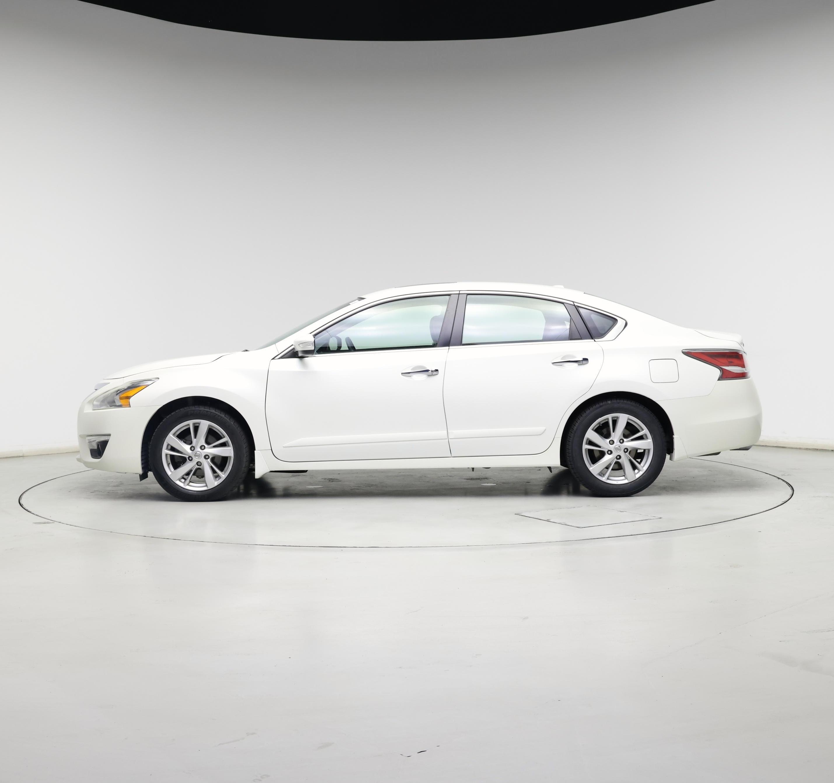 Thumbnail: 2015 Nissan Altima - 3