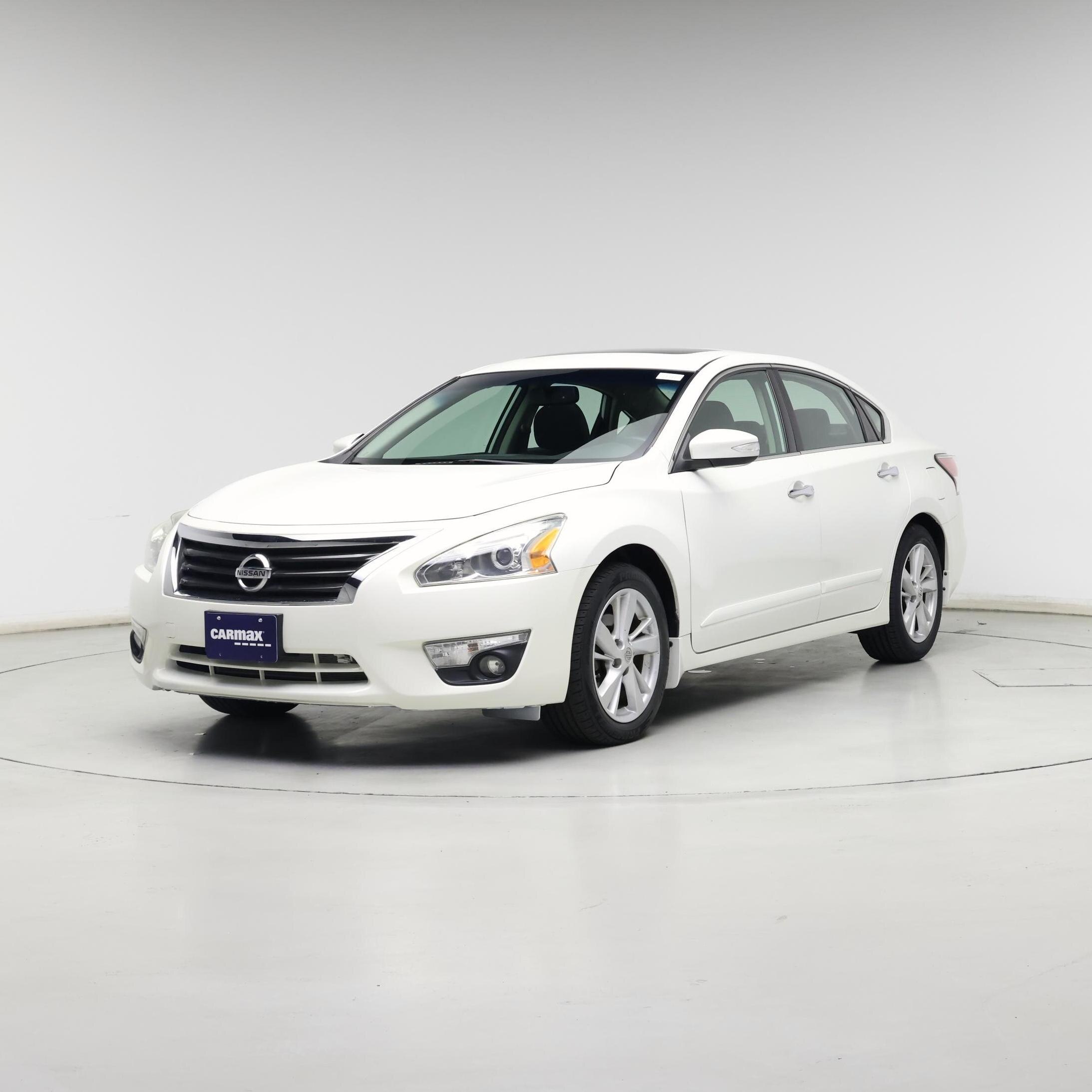 Thumbnail: 2015 Nissan Altima - 4