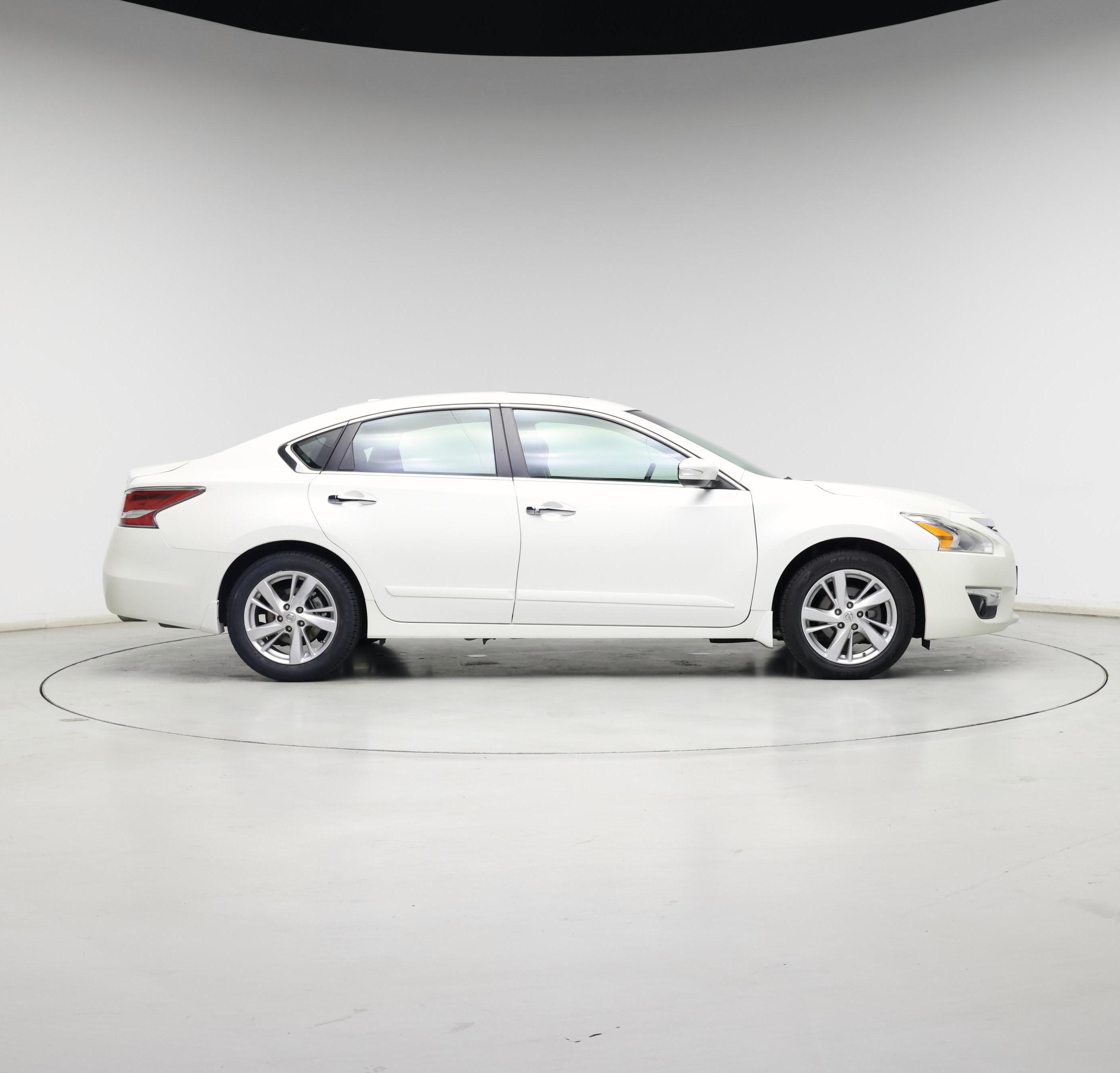 Thumbnail: 2015 Nissan Altima - 7