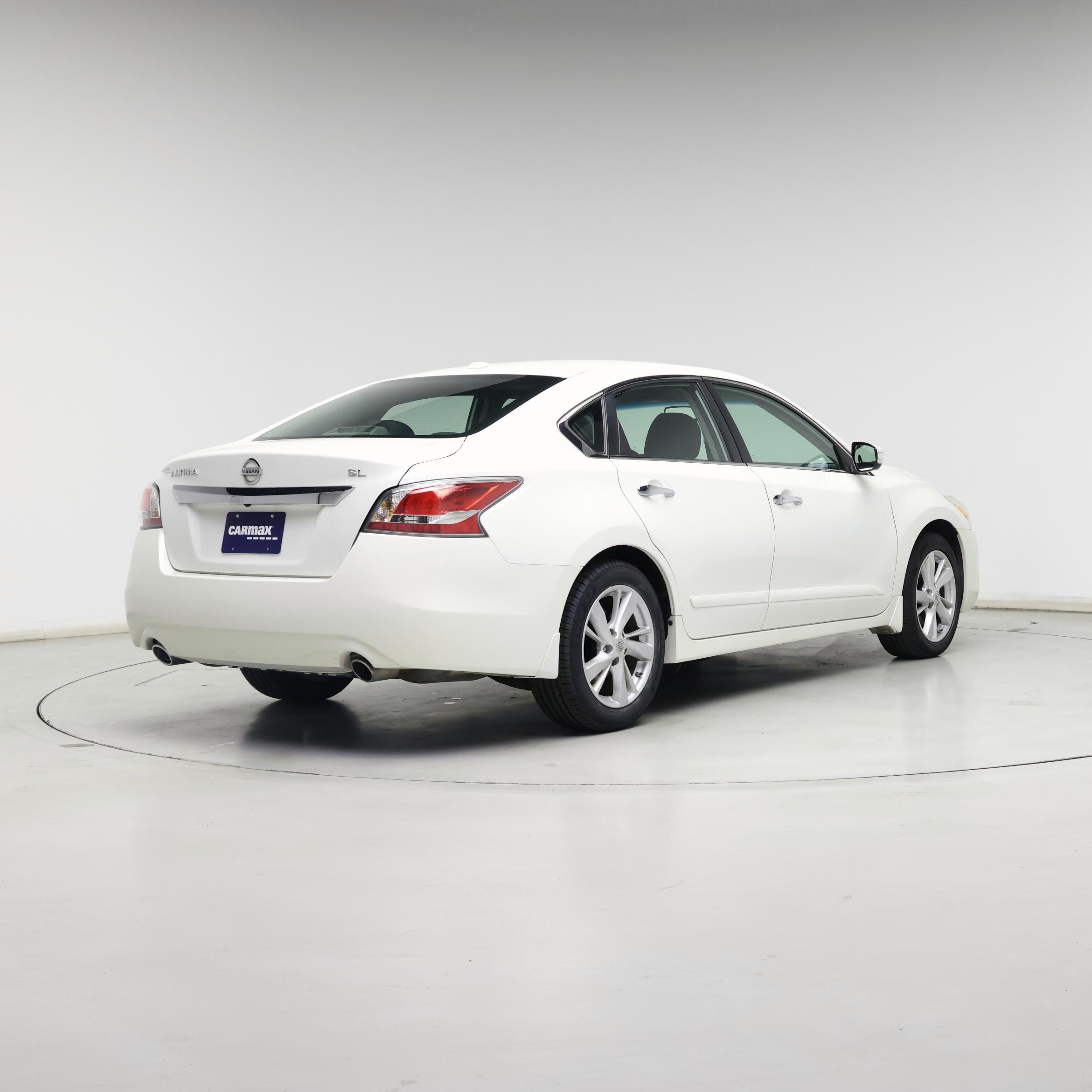 Thumbnail: 2015 Nissan Altima - 8