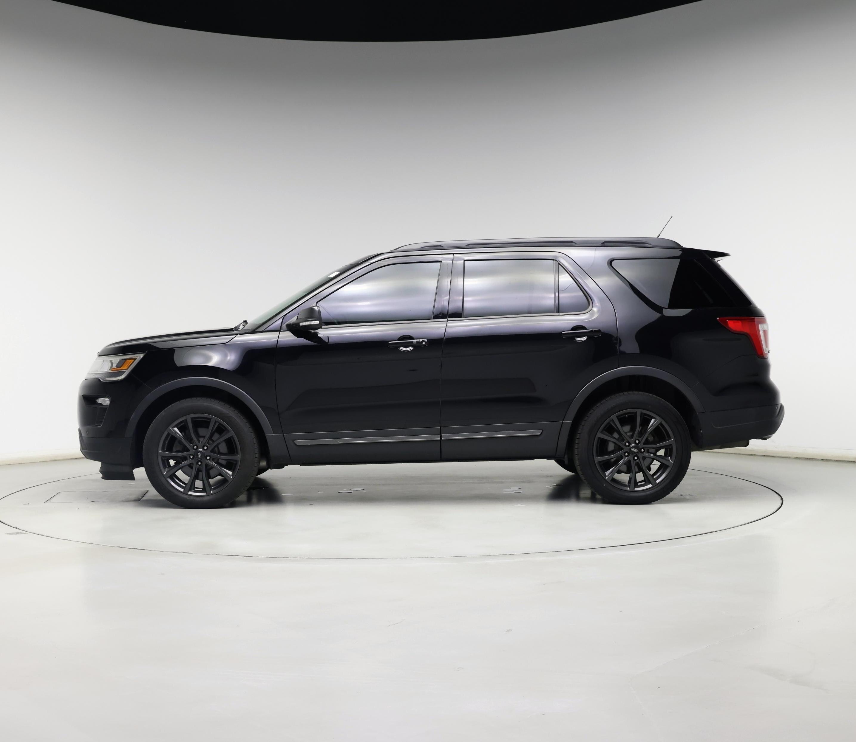 Thumbnail: 2018 Ford Explorer - 3