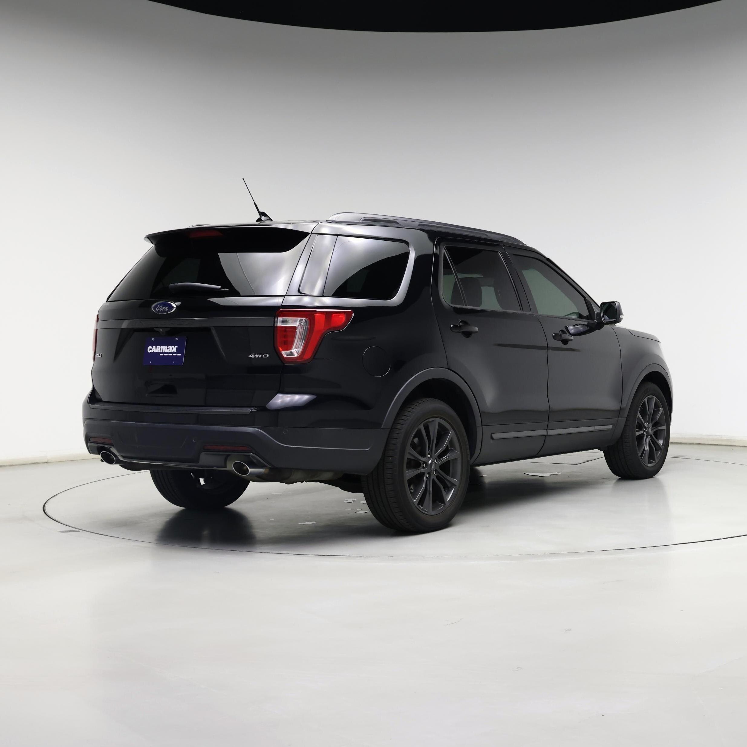 Thumbnail: 2018 Ford Explorer - 8