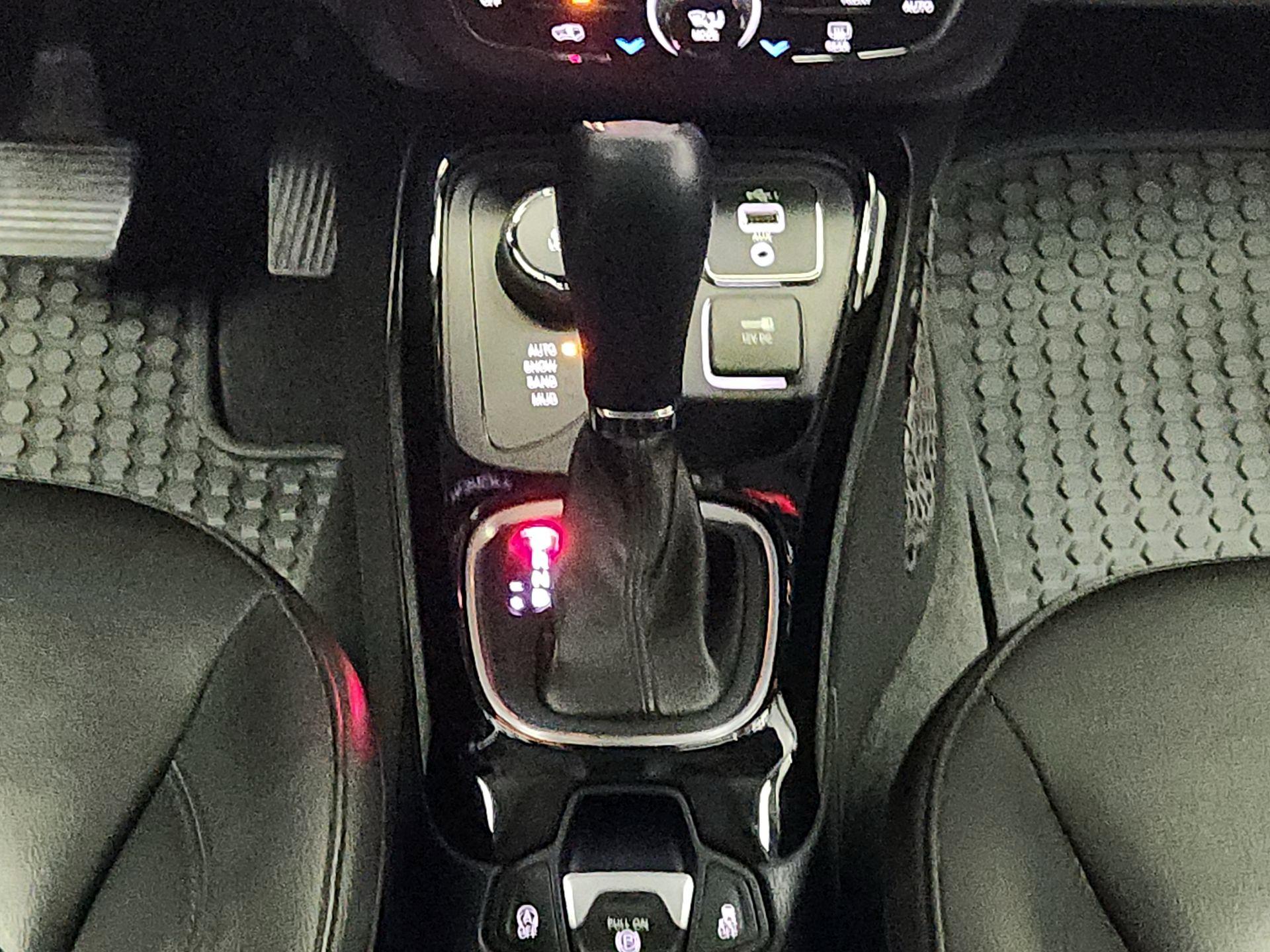 Thumbnail: 2019 Jeep Compass - 17