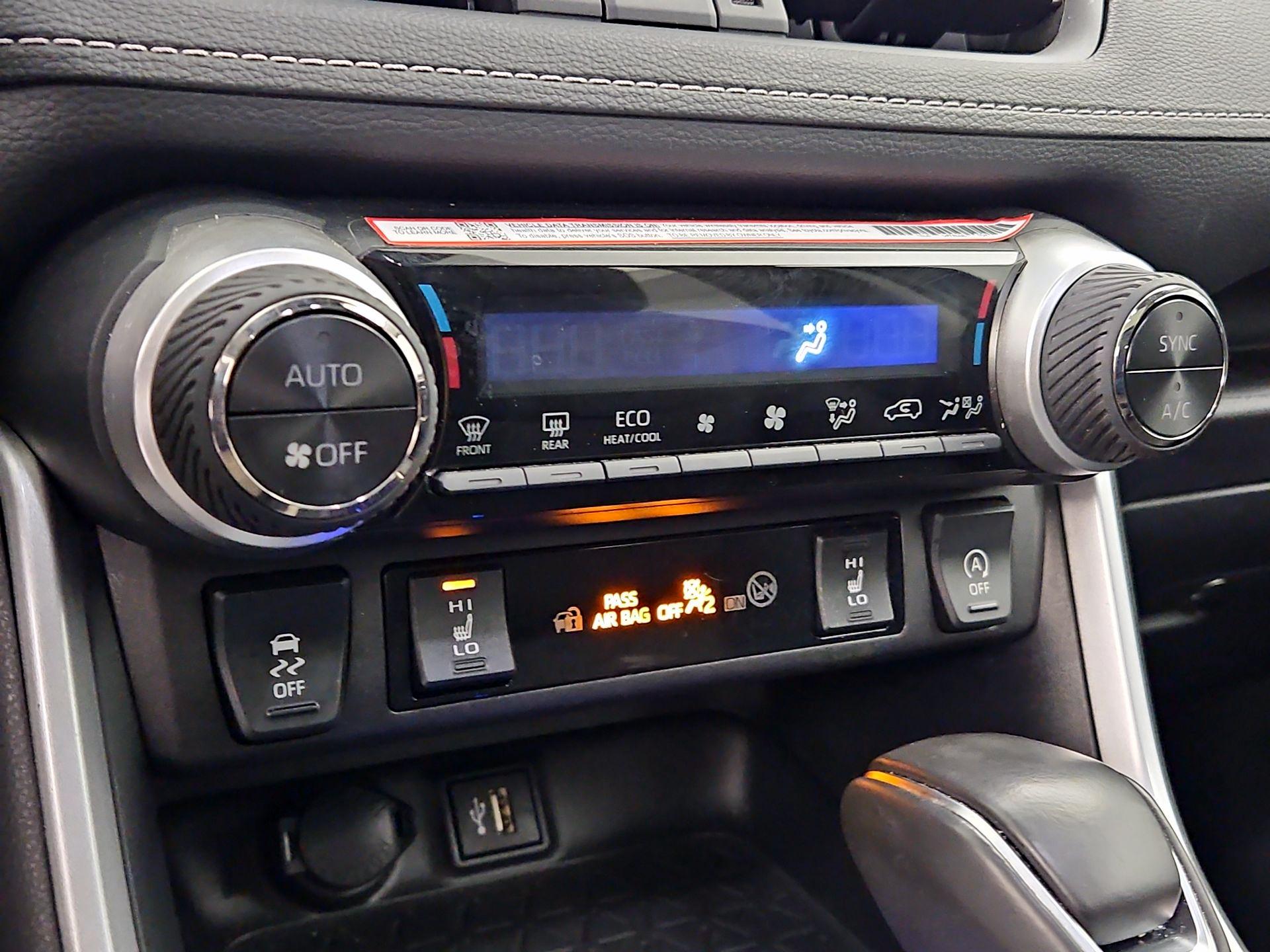 Thumbnail: 2025 Toyota RAV4 - 16