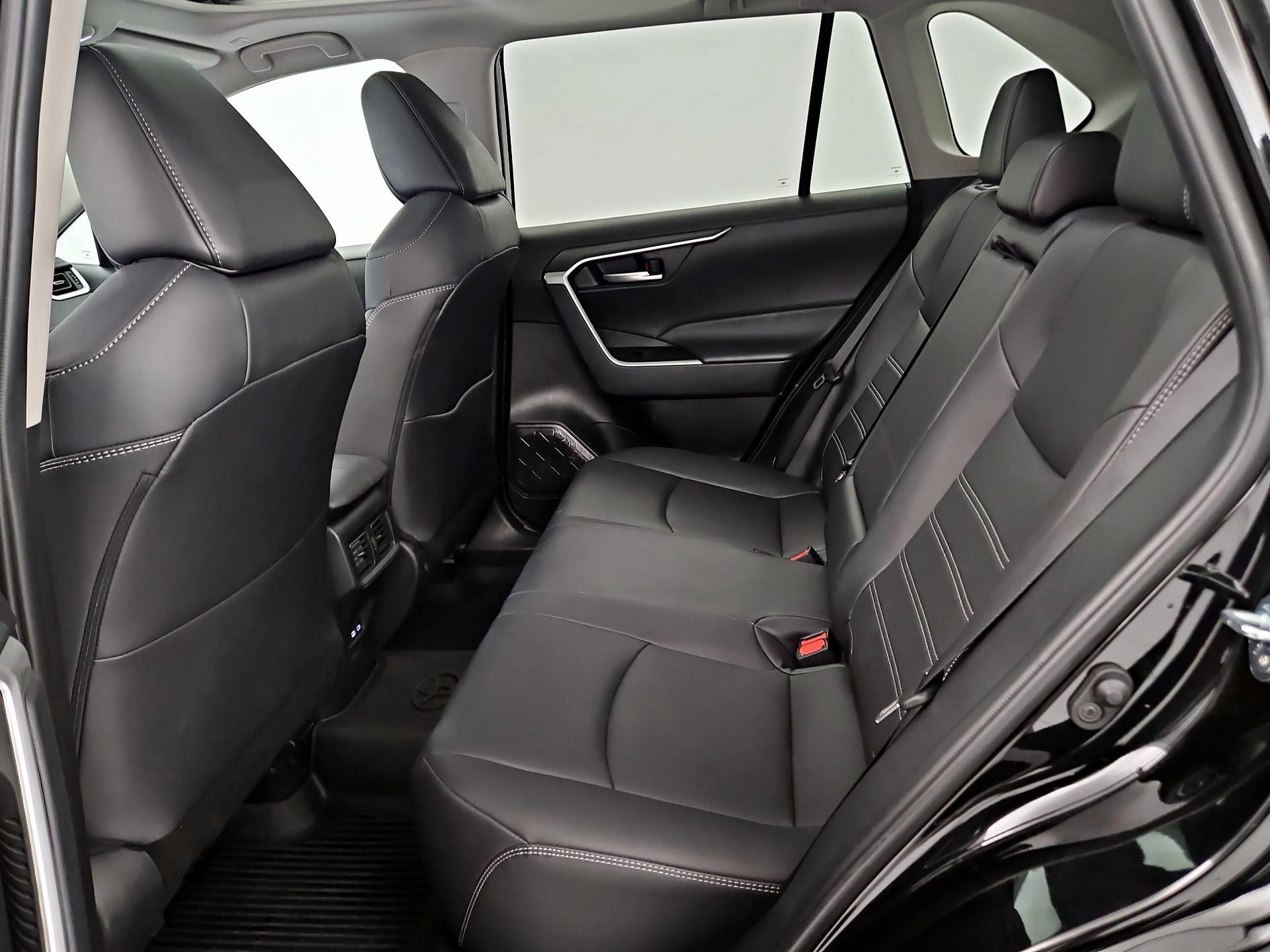 Thumbnail: 2025 Toyota RAV4 - 20