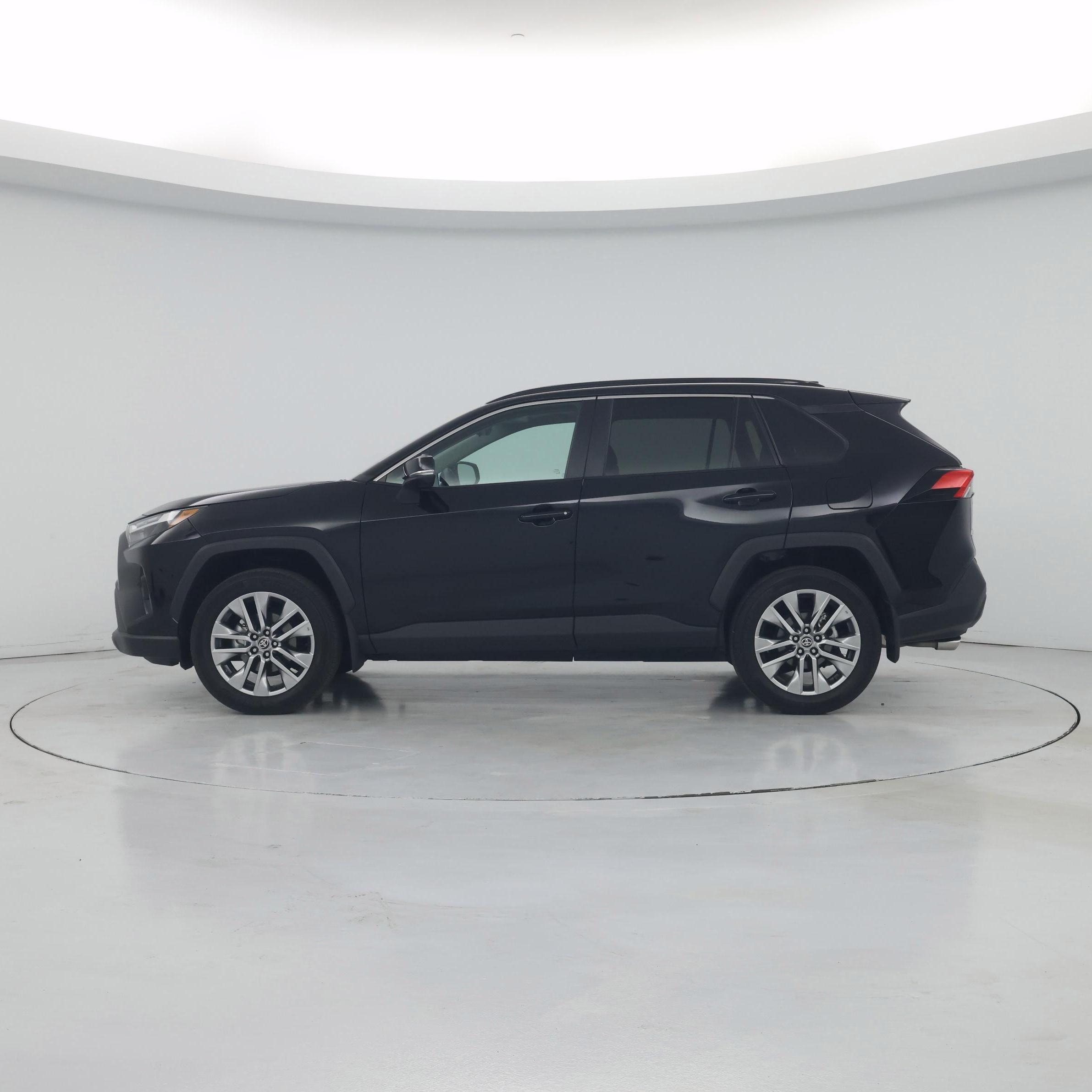 Thumbnail: 2025 Toyota RAV4 - 3