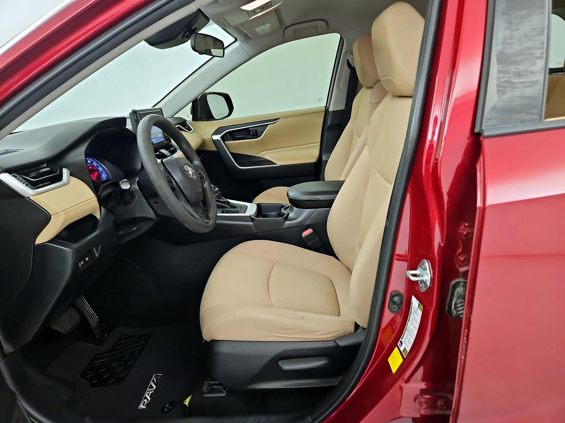 Thumbnail: 2020 Toyota RAV4 - 9