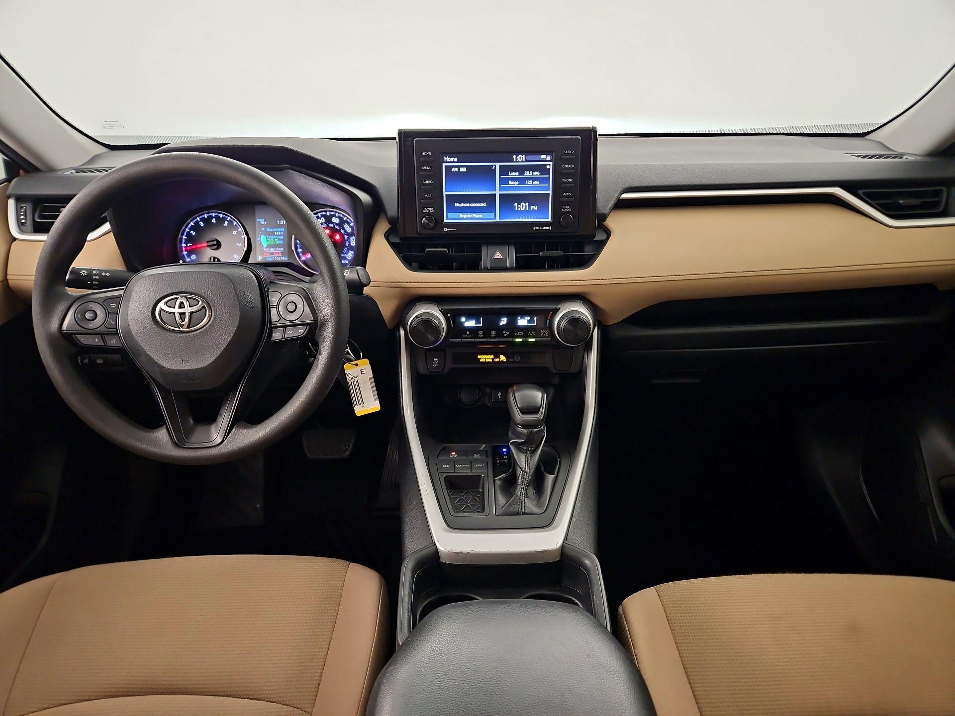 Thumbnail: 2020 Toyota RAV4 - 8