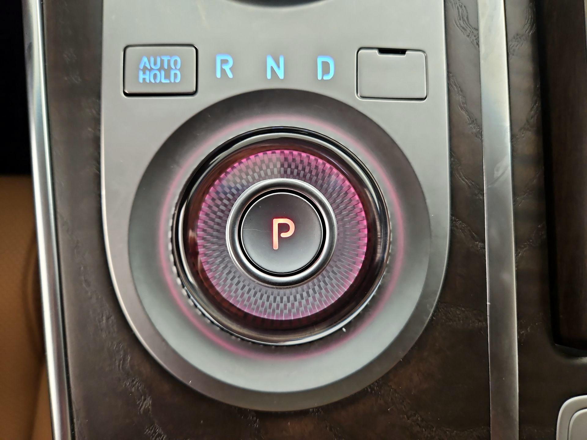Thumbnail: 2024 Genesis GV80 - 18