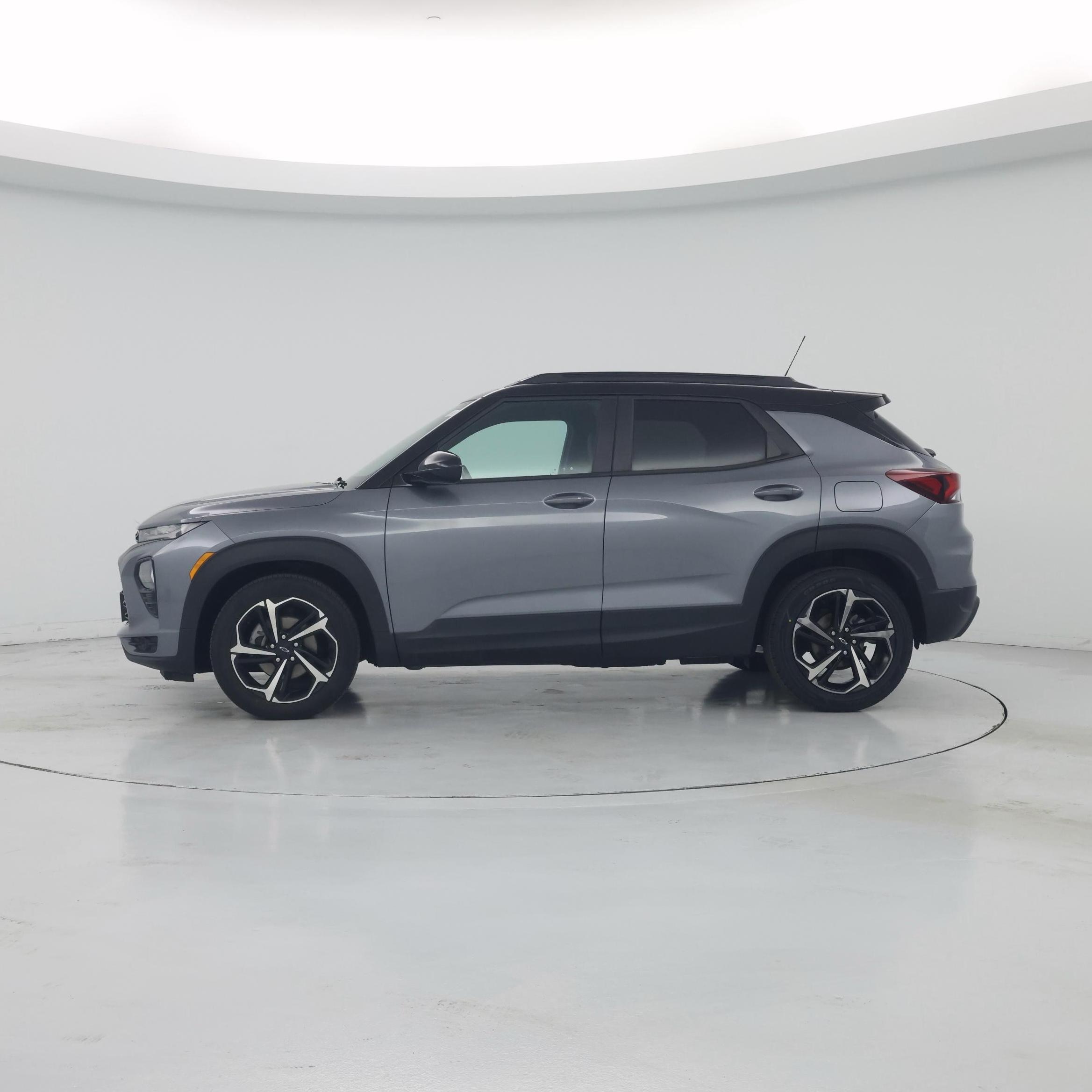 Thumbnail: 2021 Chevrolet TrailBlazer - 3