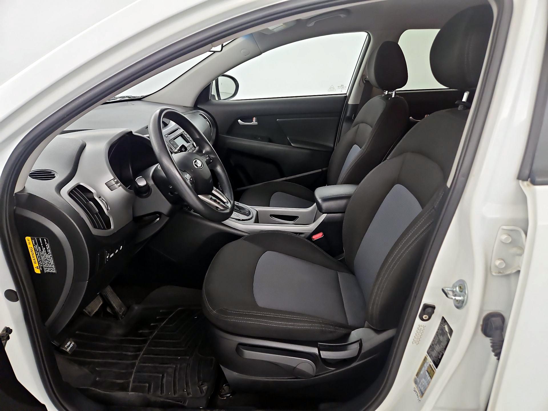 Thumbnail: 2016 Kia Sportage - 9
