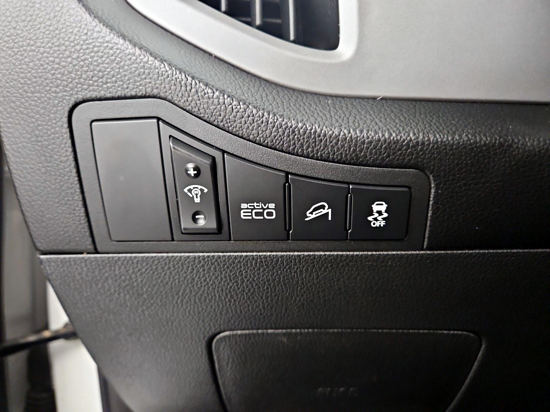 Thumbnail: 2016 Kia Sportage - 11