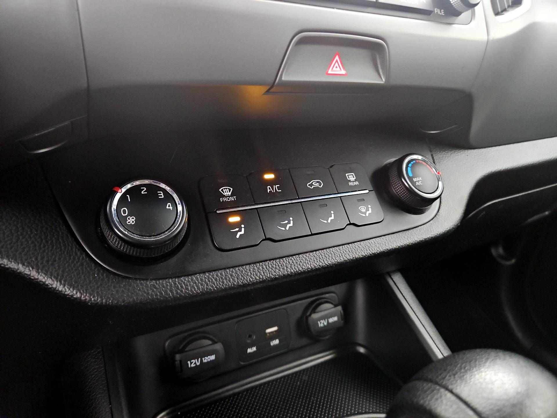 Thumbnail: 2016 Kia Sportage - 13
