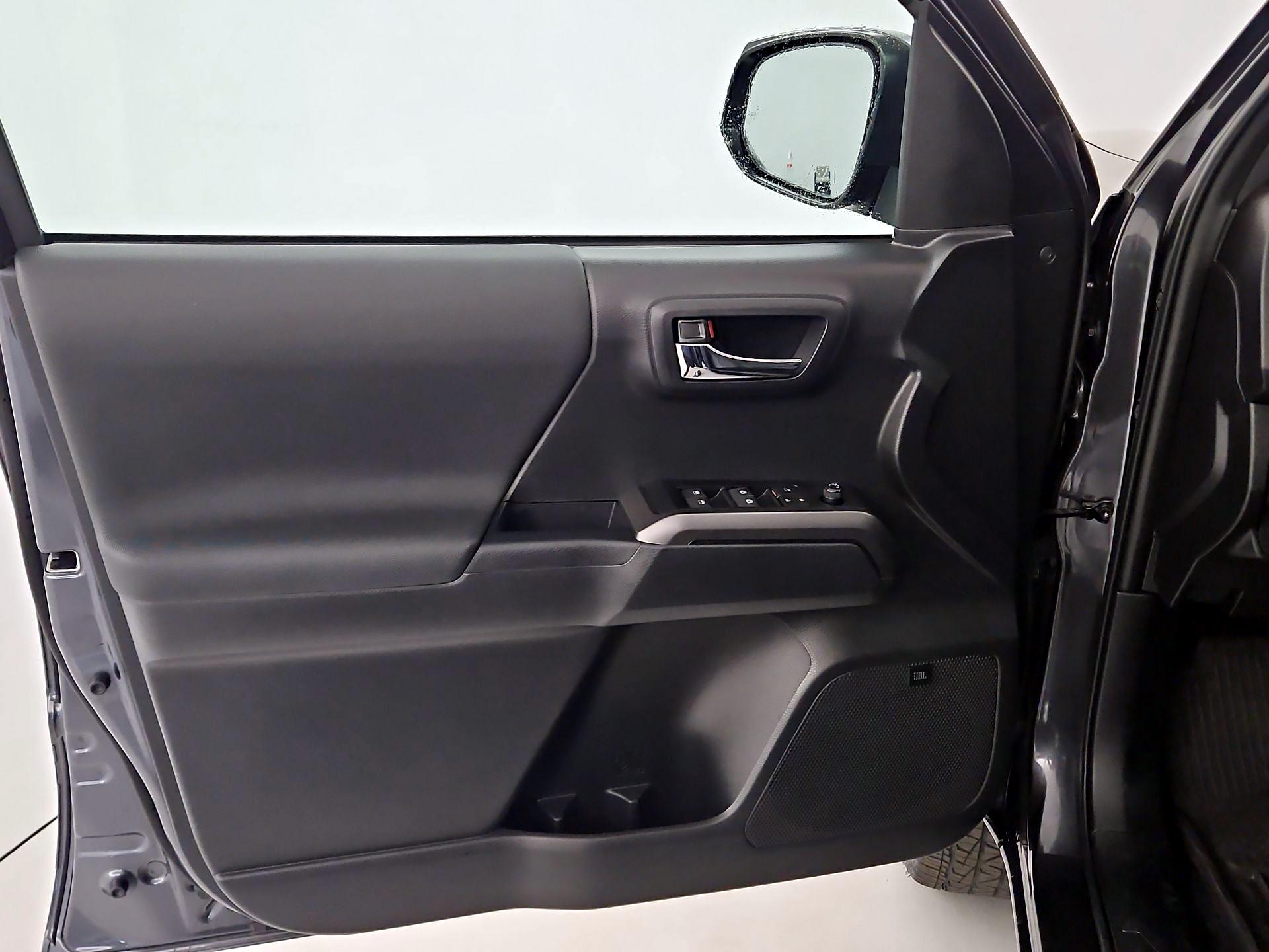 Thumbnail: 2023 Toyota Tacoma - 10