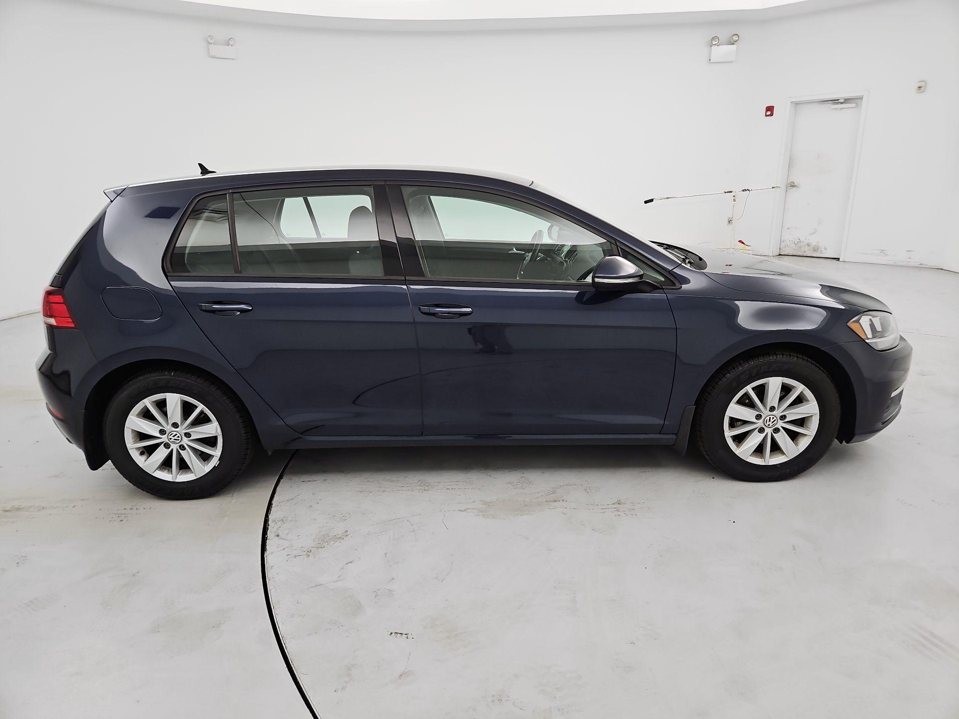 Thumbnail: 2018 Volkswagen Golf - 4