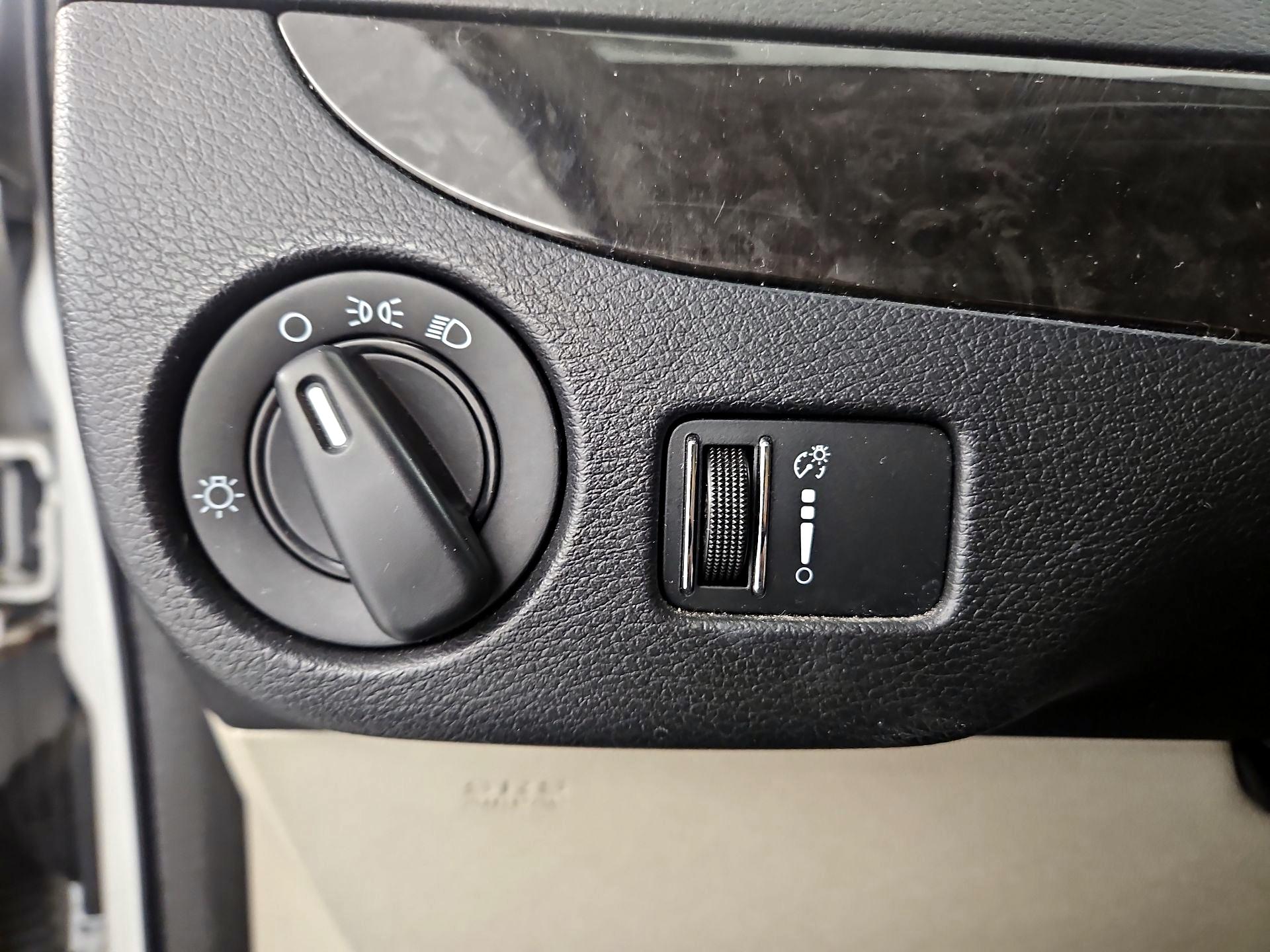 Thumbnail: 2016 Dodge Grand Caravan - 11