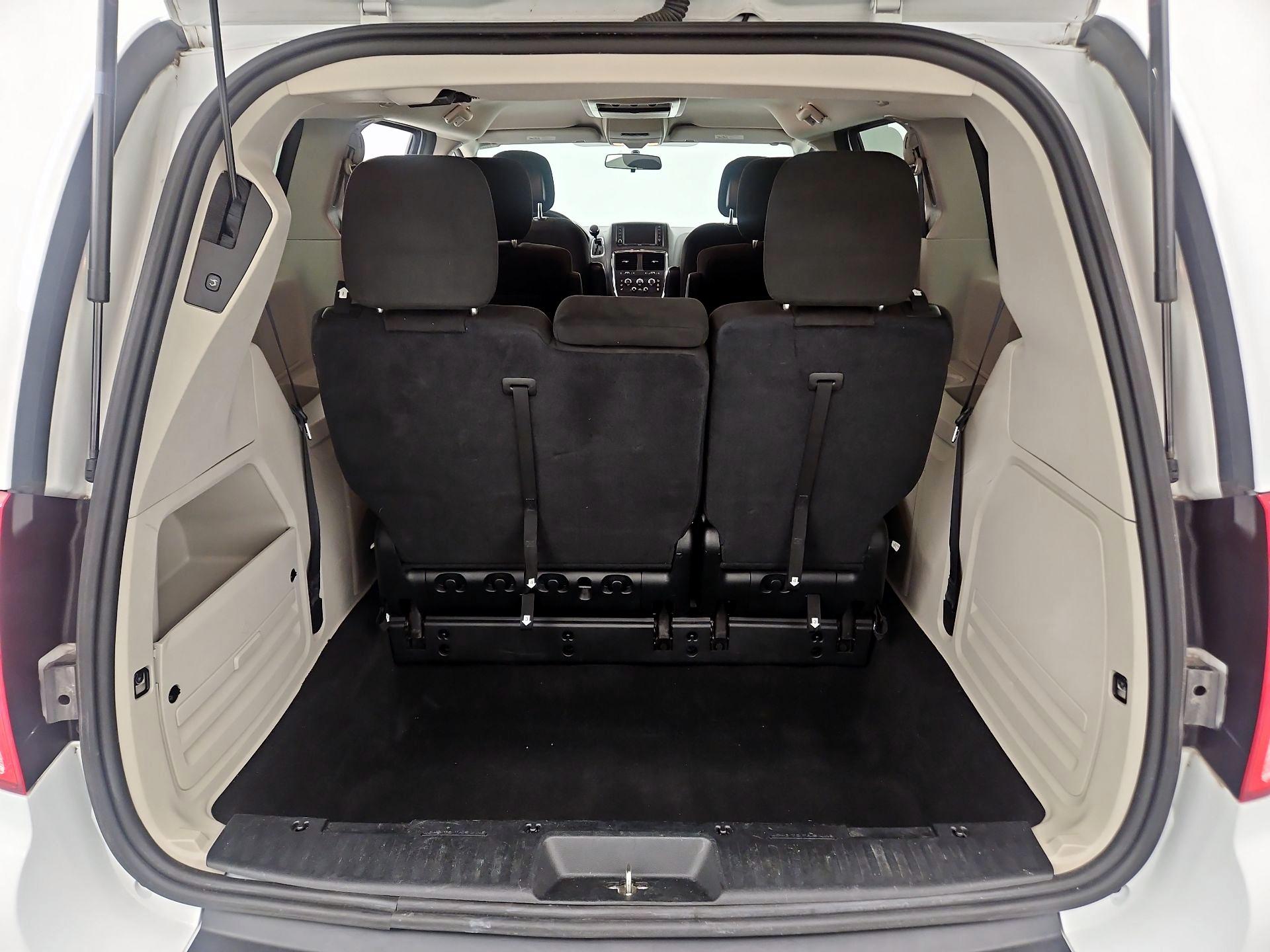 Thumbnail: 2016 Dodge Grand Caravan - 19