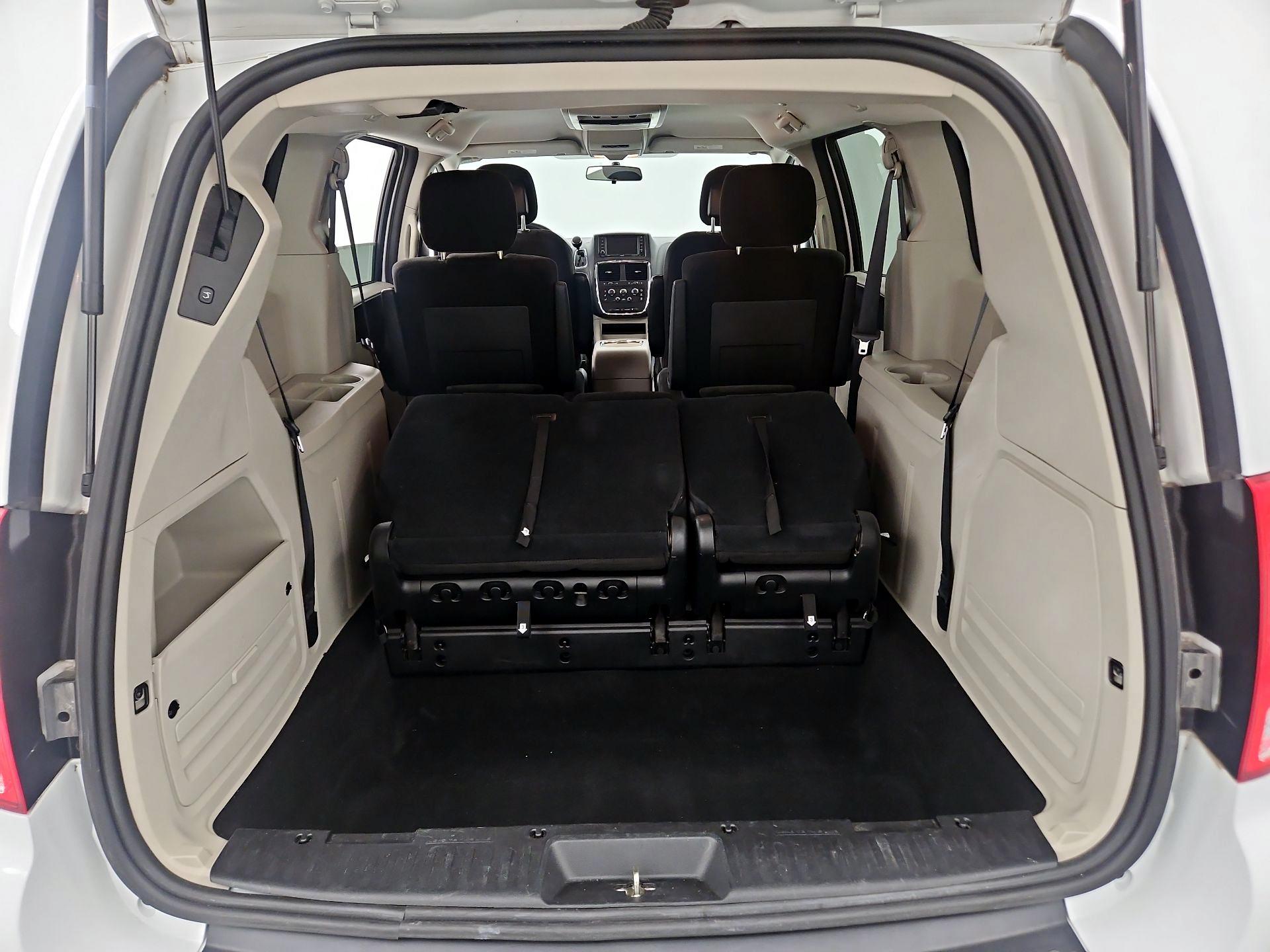 Thumbnail: 2016 Dodge Grand Caravan - 20