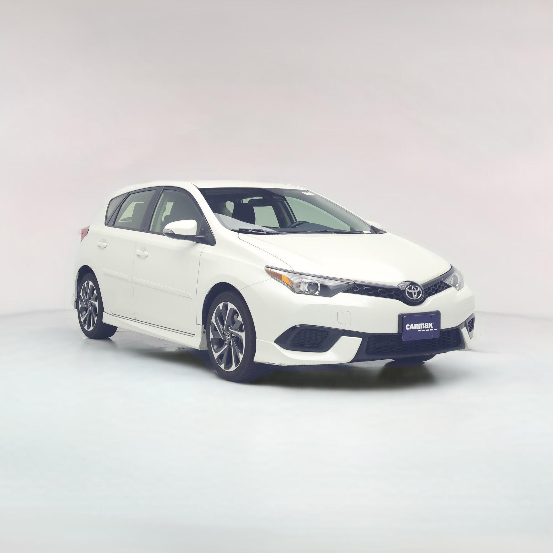 Thumbnail: 2017 Toyota Corolla iM - 1