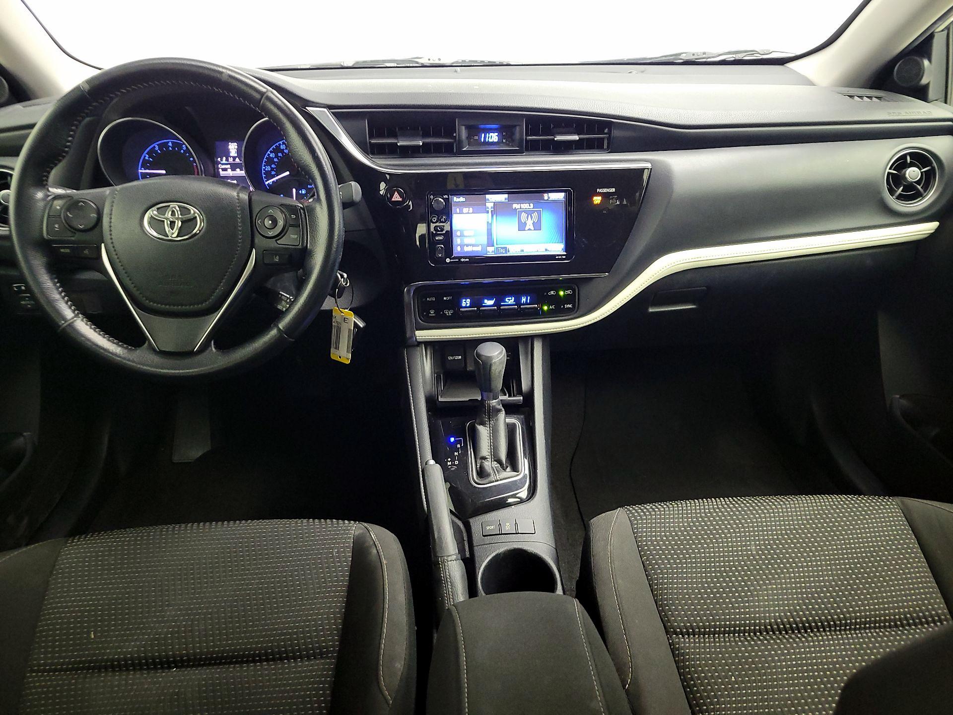 Thumbnail: 2017 Toyota Corolla iM - 9